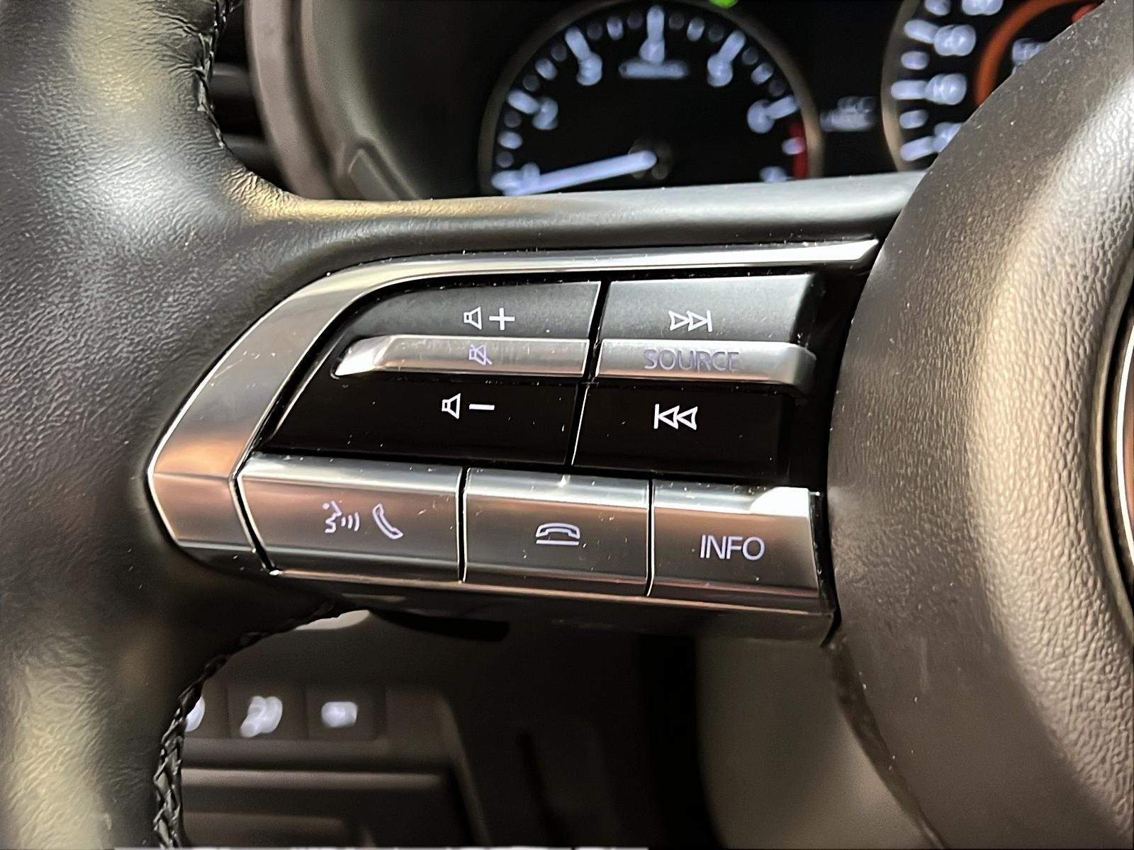 Mazda Mazda3 GT TURBO CUIR TOIT NAV 4RM 2023 - image #22