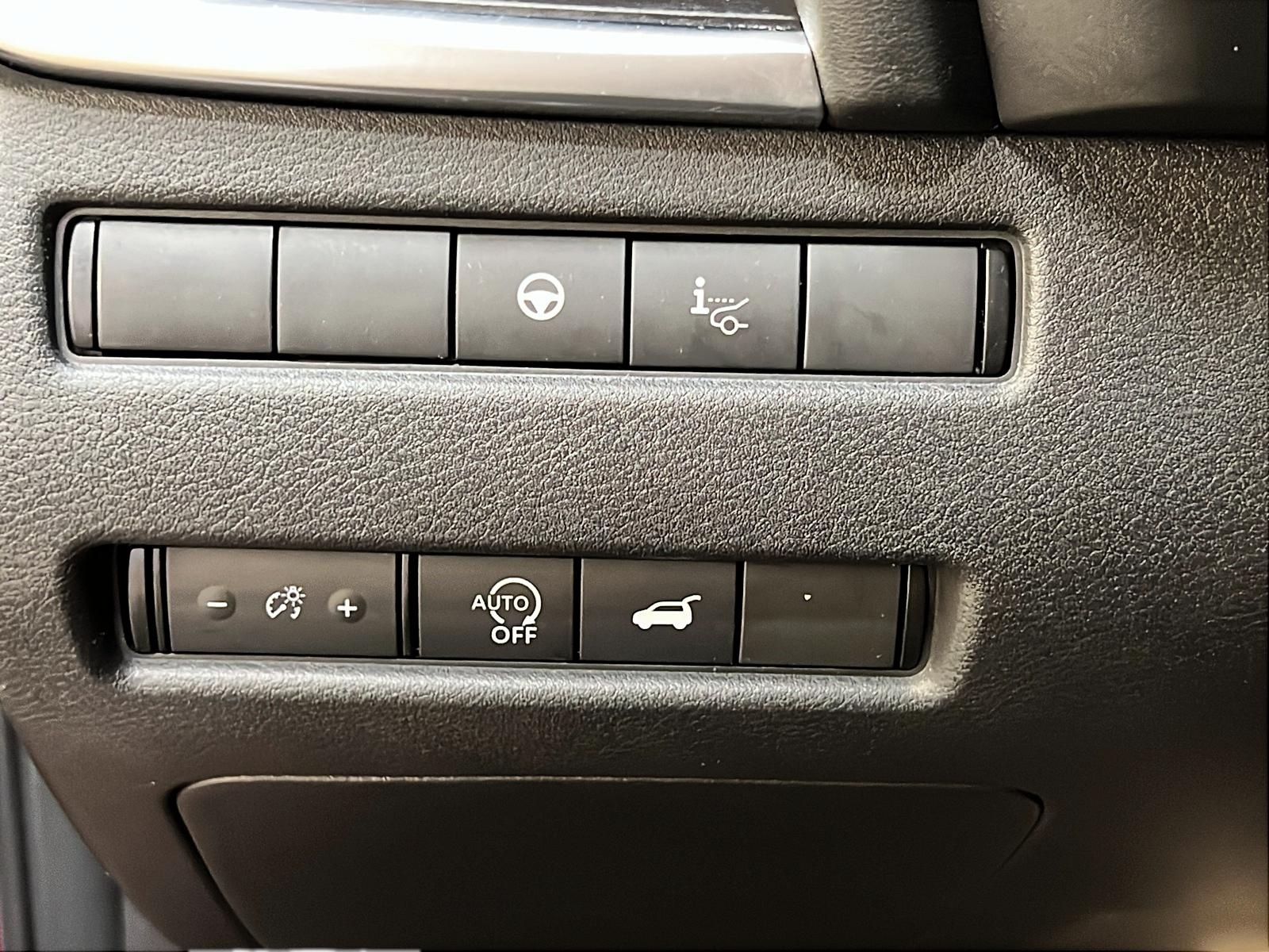 Nissan Rogue PLATINIUM CUIR  TOIT PANO NAV 4RM 2023 - image #25