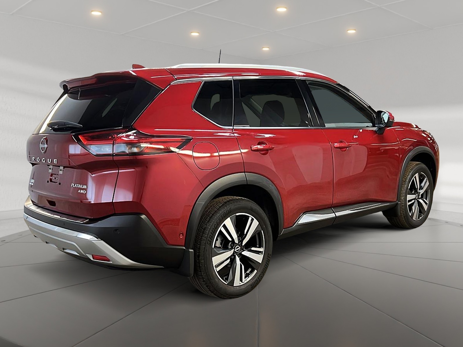 Nissan Rogue PLATINIUM CUIR  TOIT PANO NAV 4RM 2023 - image #4