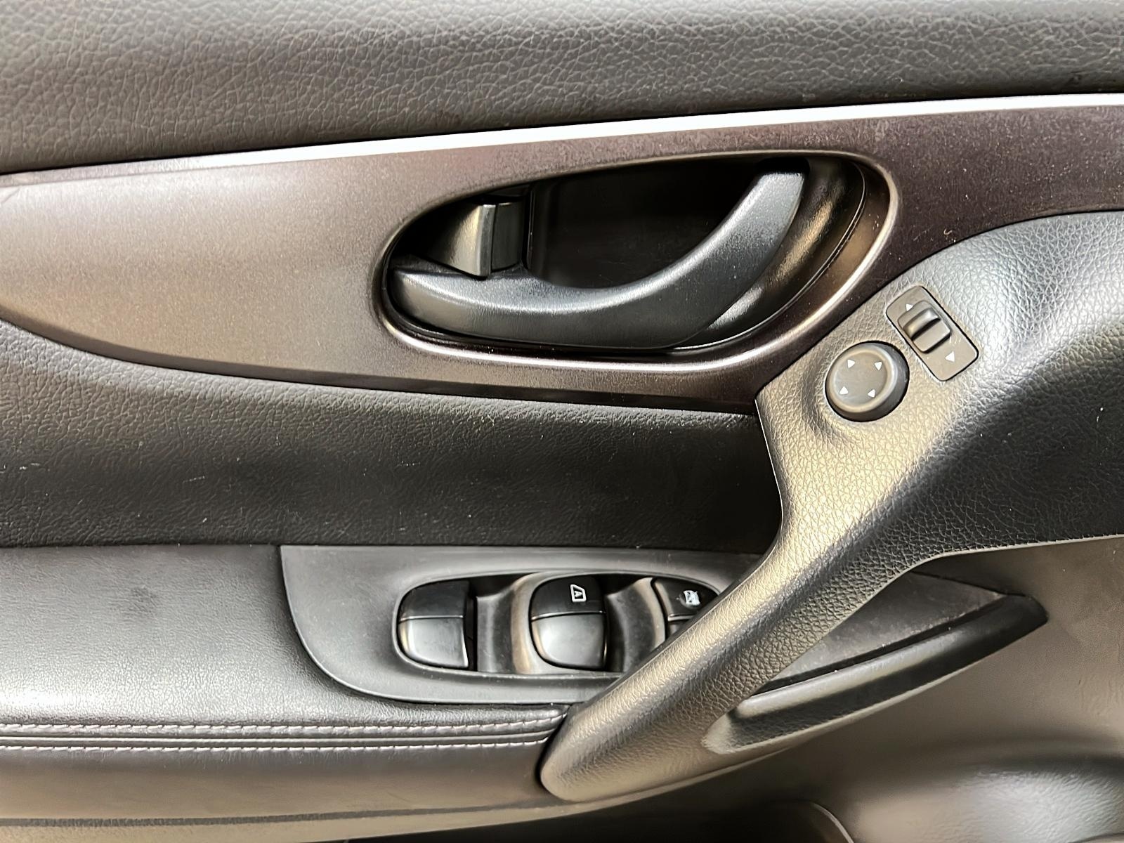 Nissan Qashqai S 4RM 2023 - image #21