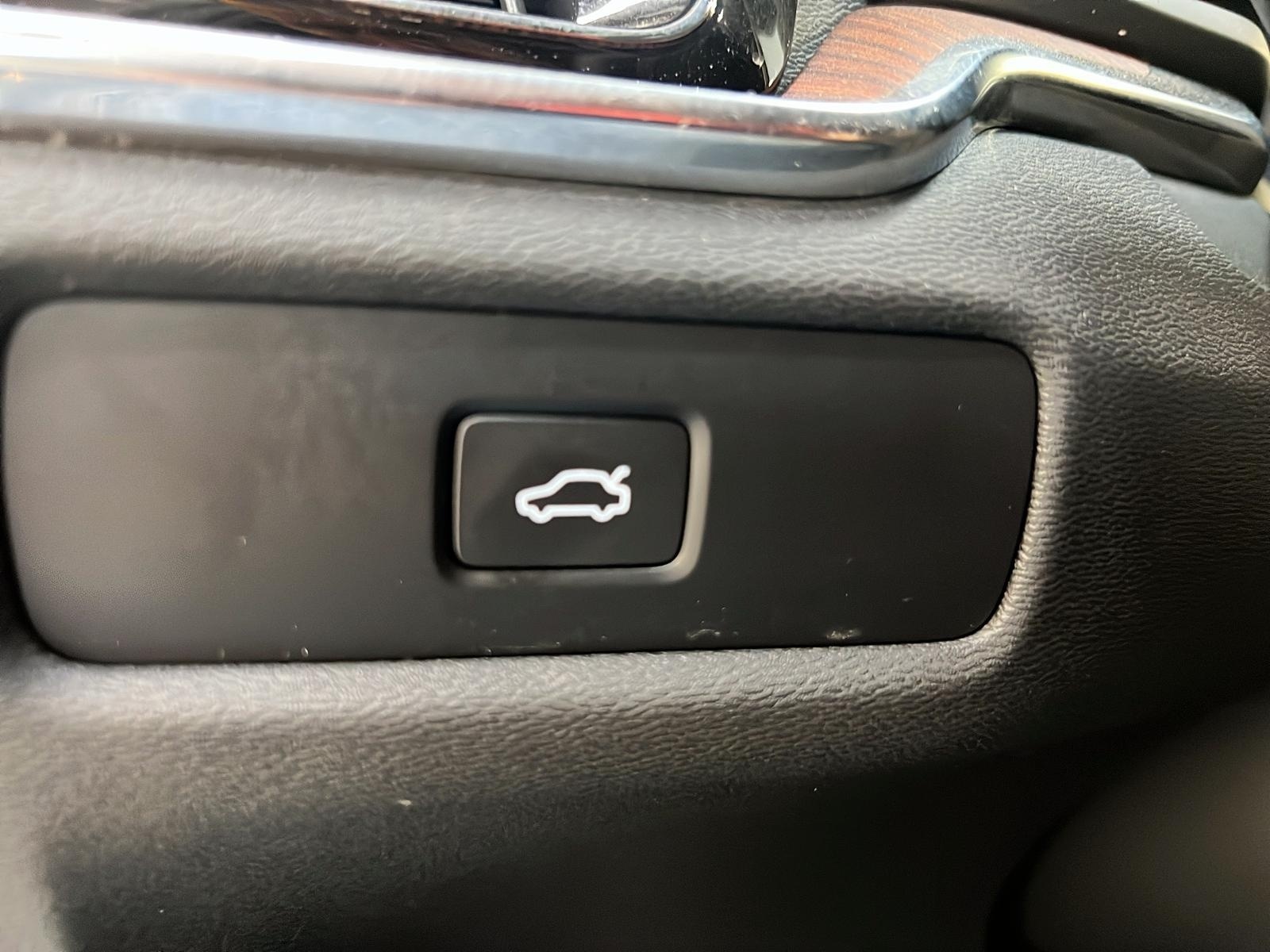 Volvo S60 B5 PLUS CUIR TOIT NAV 4RM 2024 - image #23