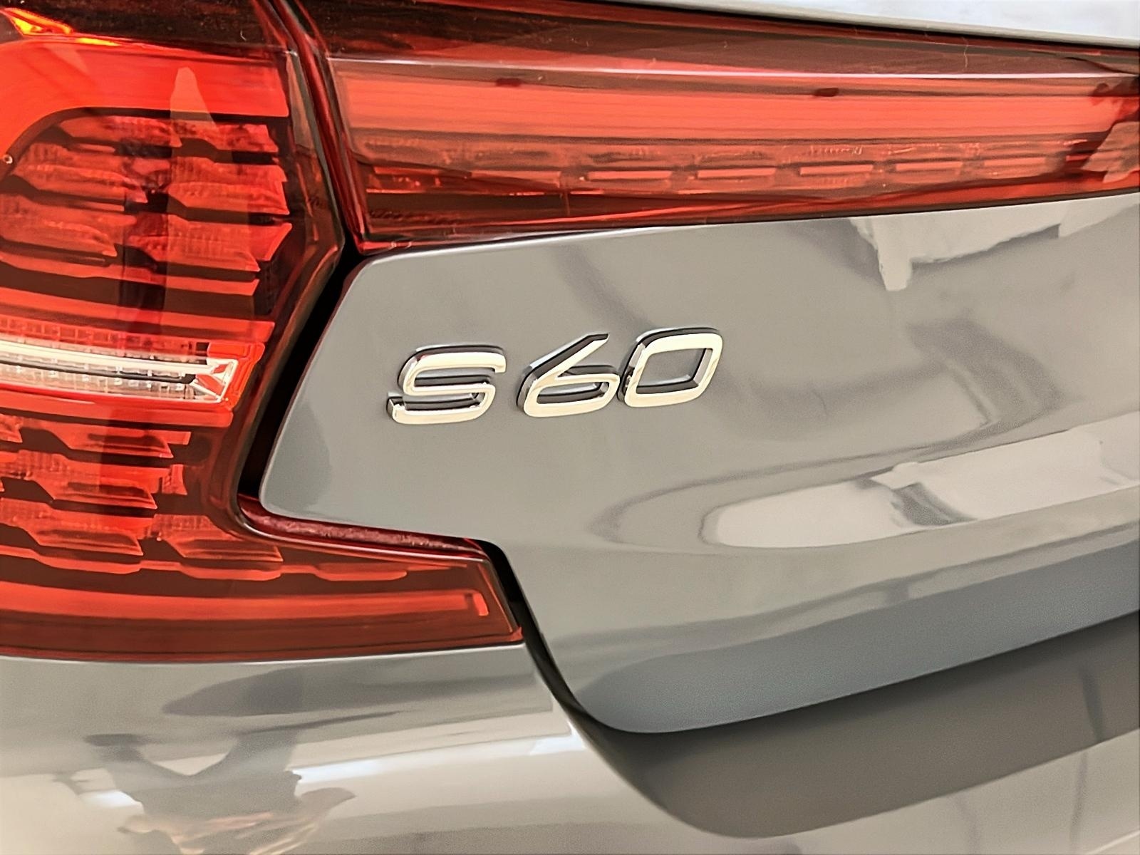 Volvo S60 B5 PLUS CUIR TOIT NAV 4RM 2024 - image #28