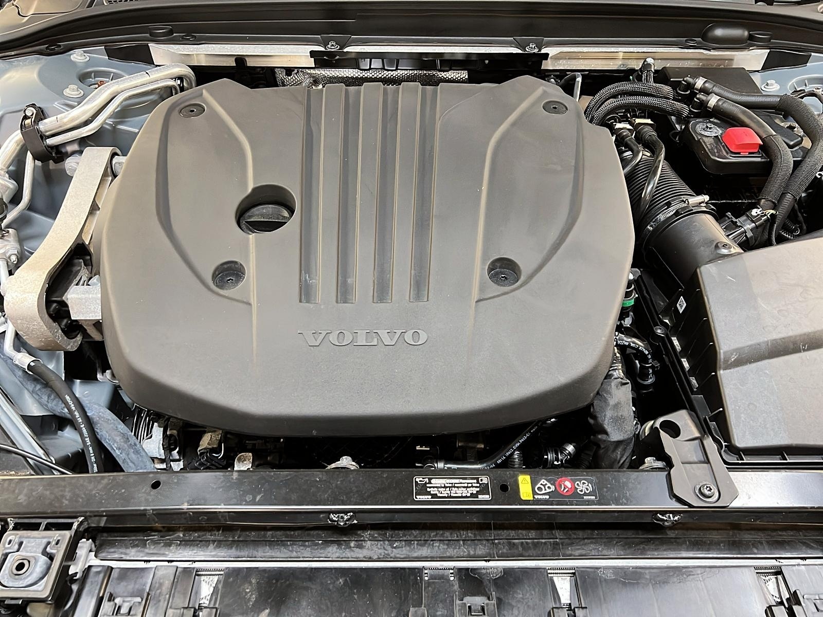 Volvo S60 B5 PLUS CUIR TOIT NAV 4RM 2024 - image #13