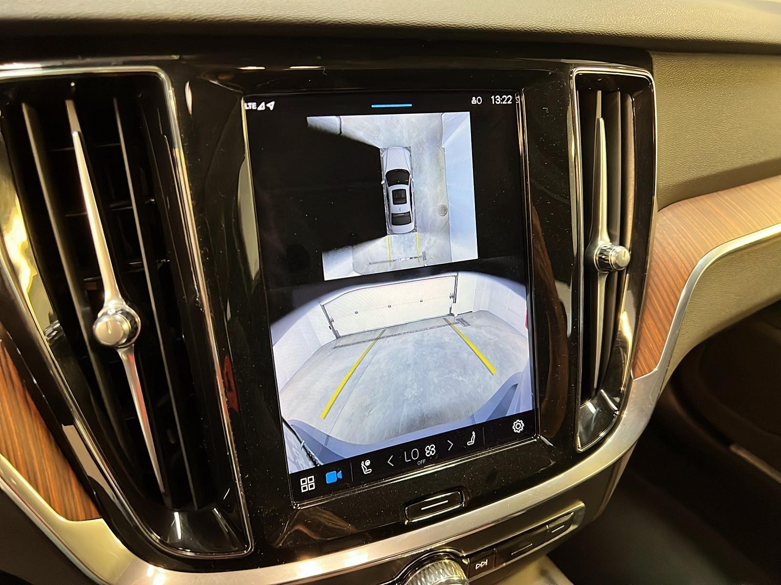 Volvo S60 B5 PLUS CUIR TOIT NAV 4RM 2024 - image #18