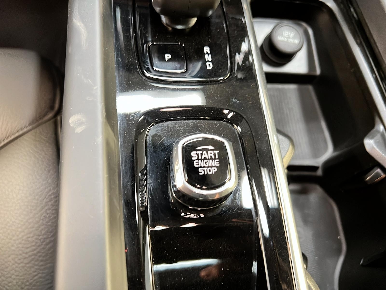 Volvo S60 B5 PLUS CUIR TOIT NAV 4RM 2024 - image #20