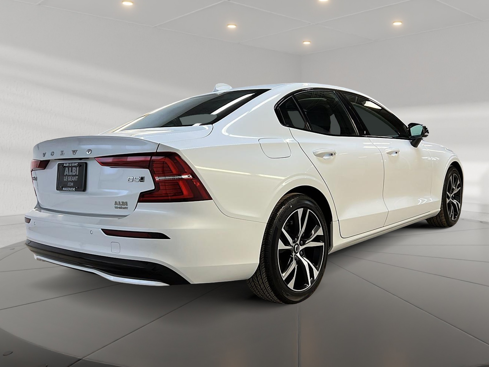 Volvo S60 B5 CORE CUIR TOIT PANO NAV 4RM 2024 - image #4