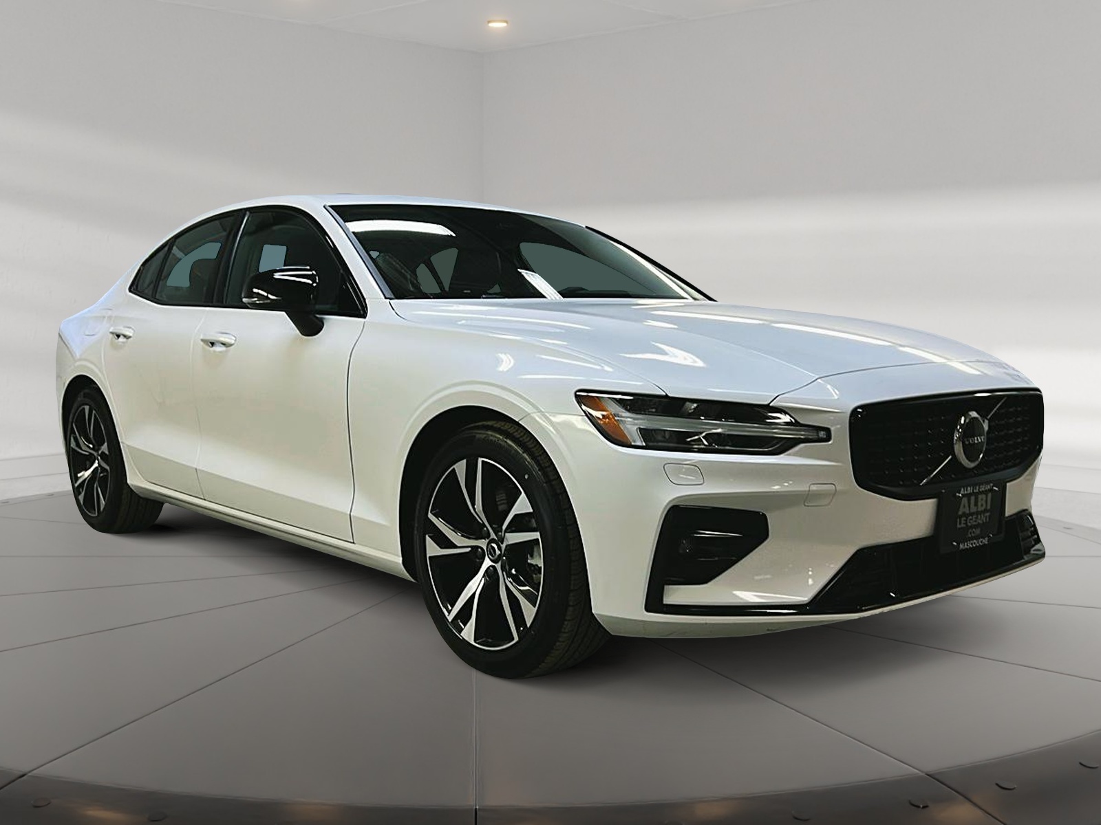 Volvo S60 B5 CORE CUIR TOIT PANO NAV 4RM 2024 - image #3