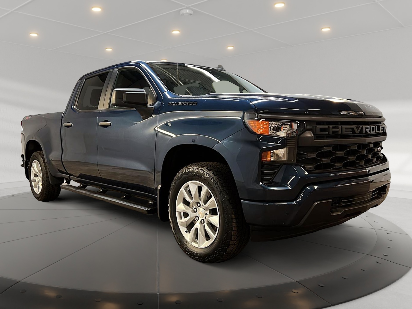 Chevrolet Silverado 1500 CUSTOM CREW CAB 4X4 2023 - image #3