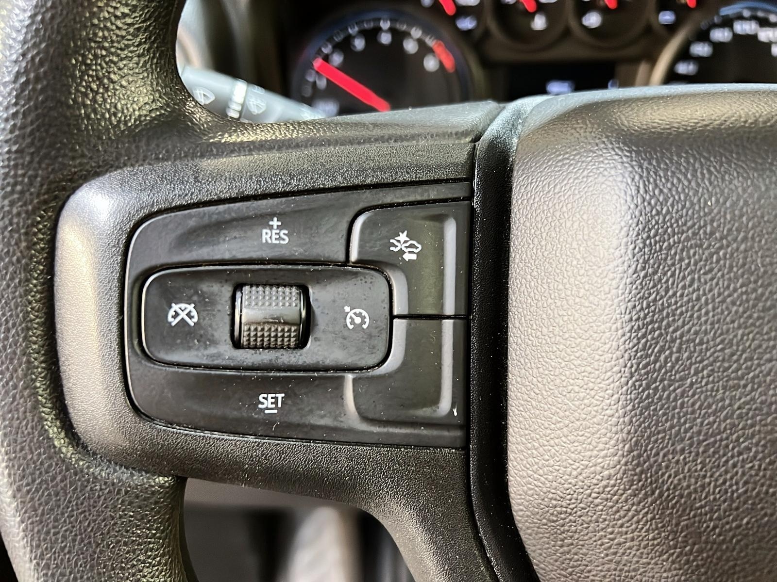 Chevrolet Silverado 1500 CUSTOM CREW CAB 4X4 2023 - image #17
