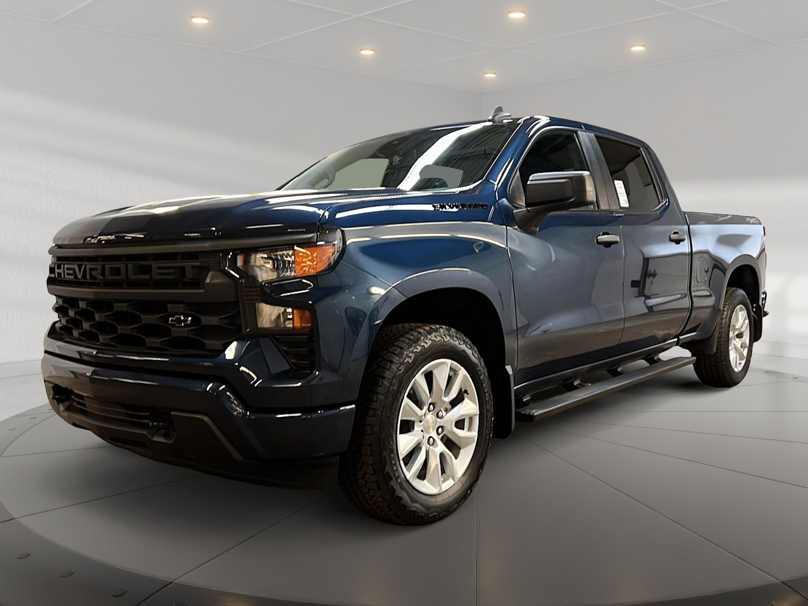 Chevrolet Silverado 1500 CUSTOM CREW CAB 4X4 2023 - image #1
