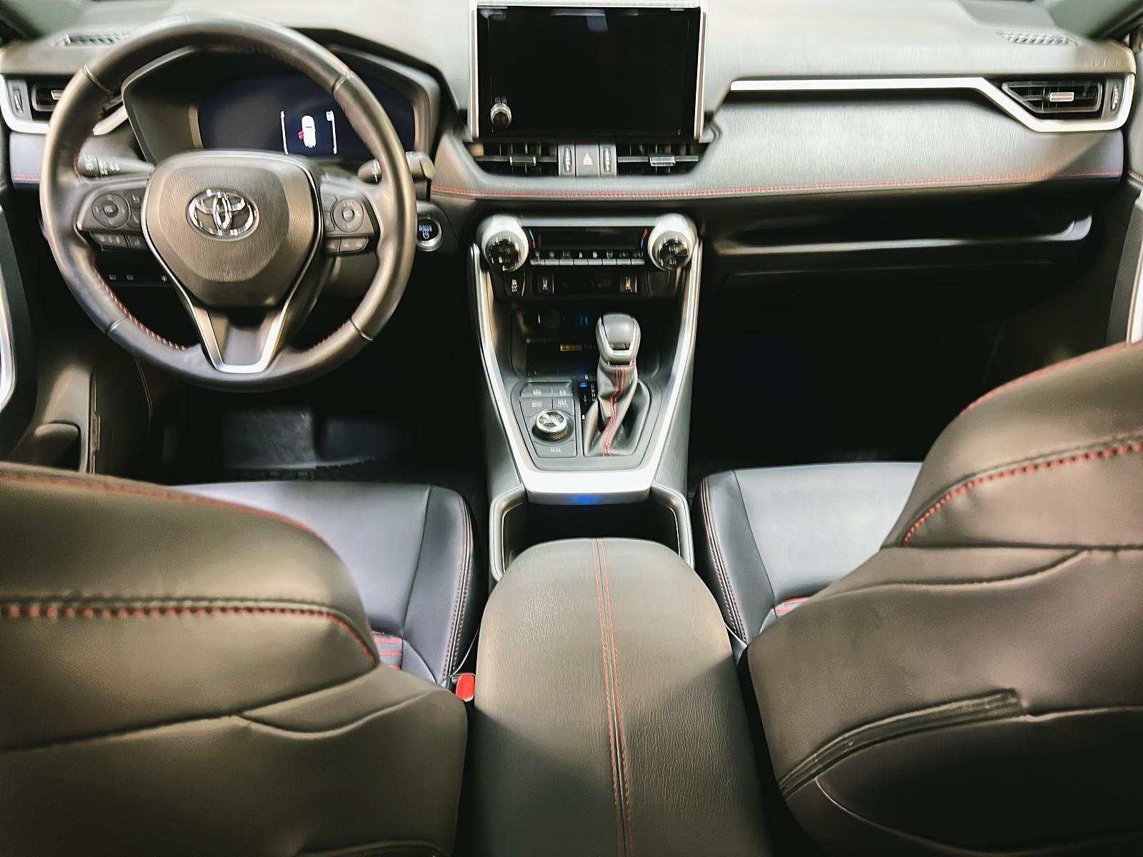Toyota Rav4 Prime XSE PLUG IN  CUIR TOIT 4RM 2024 - image #10