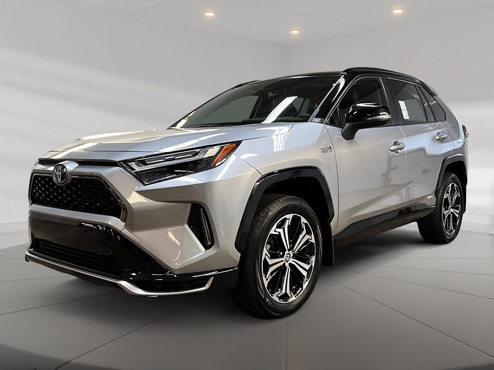 Toyota Rav4 Prime XSE PLUG IN  CUIR TOIT 4RM 2024 - image #1