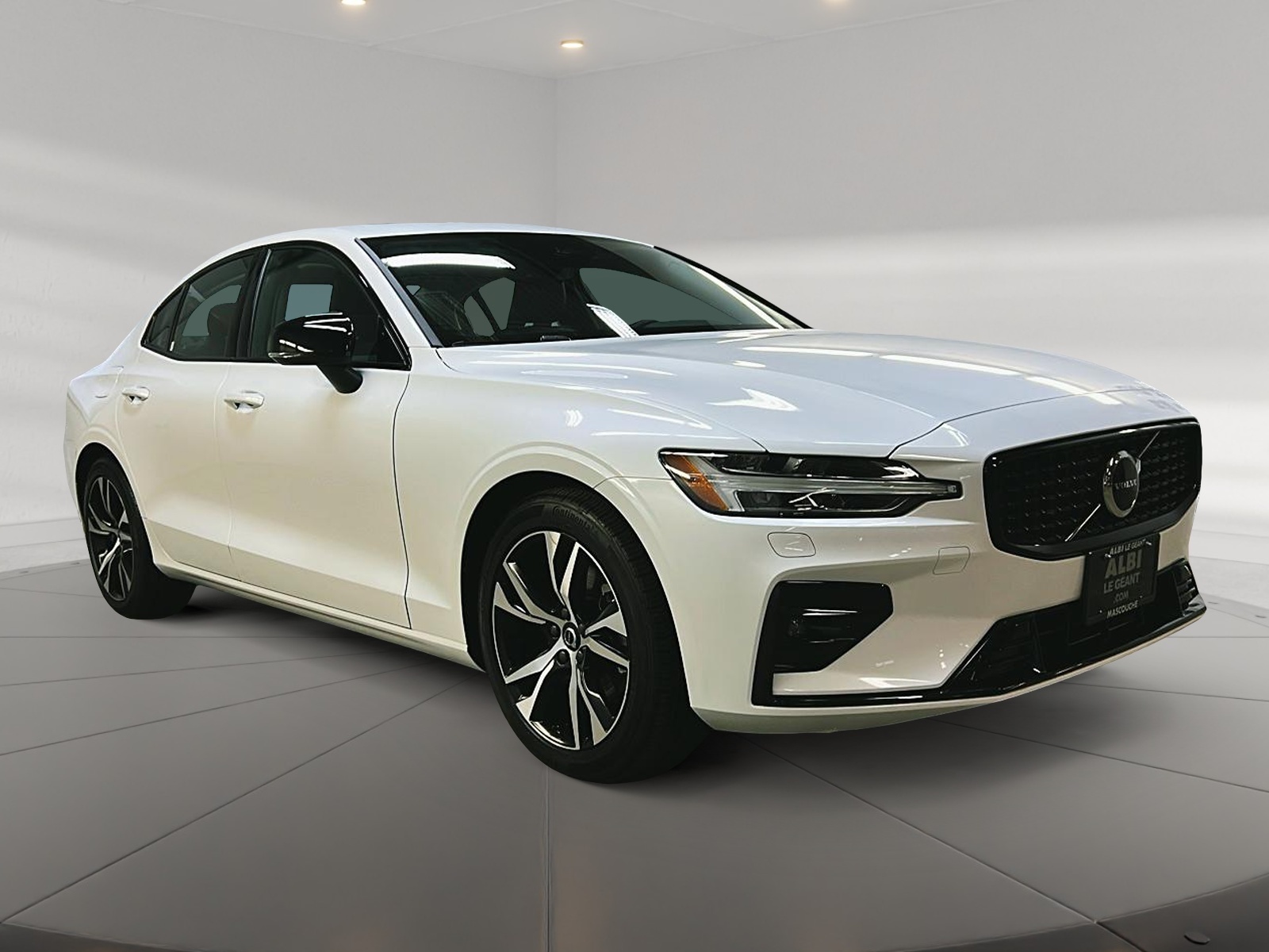 Volvo S60 B5 CORE CUIR TOIT PANO NAV 4RM 2024 - image #3