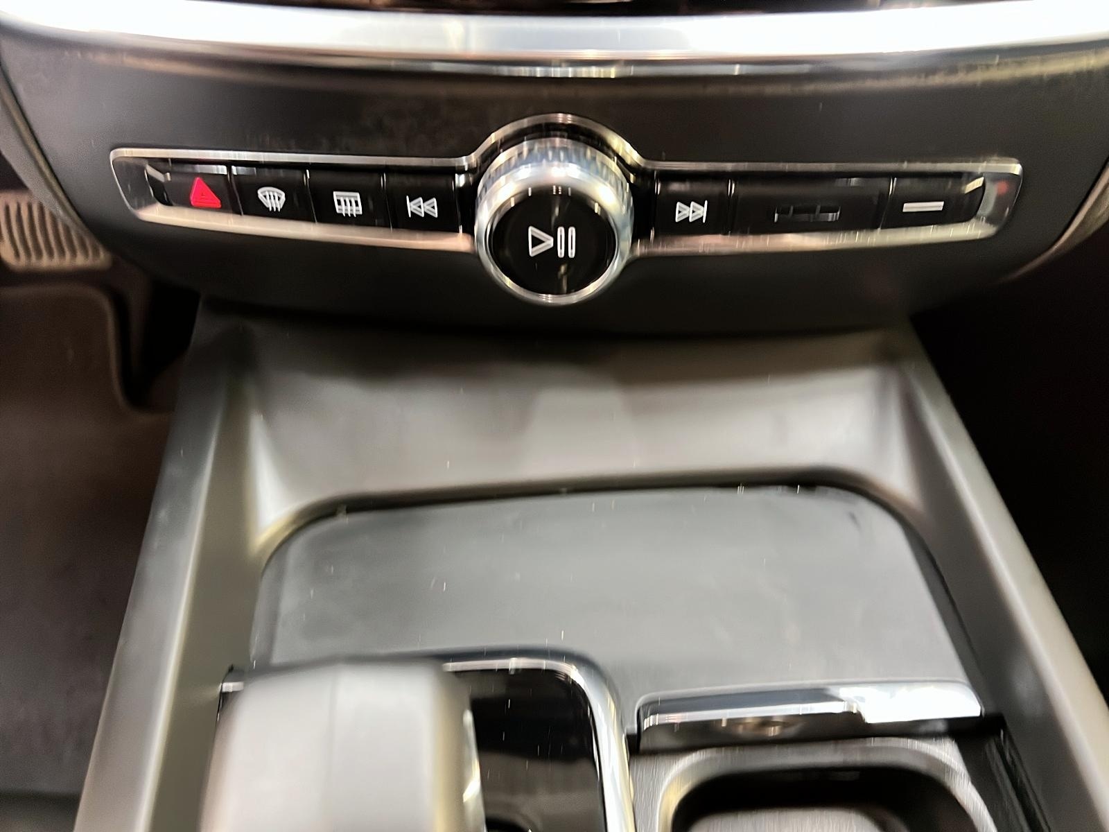 Volvo S60 B5 CORE CUIR TOIT PANO NAV 4RM 2024 - image #15