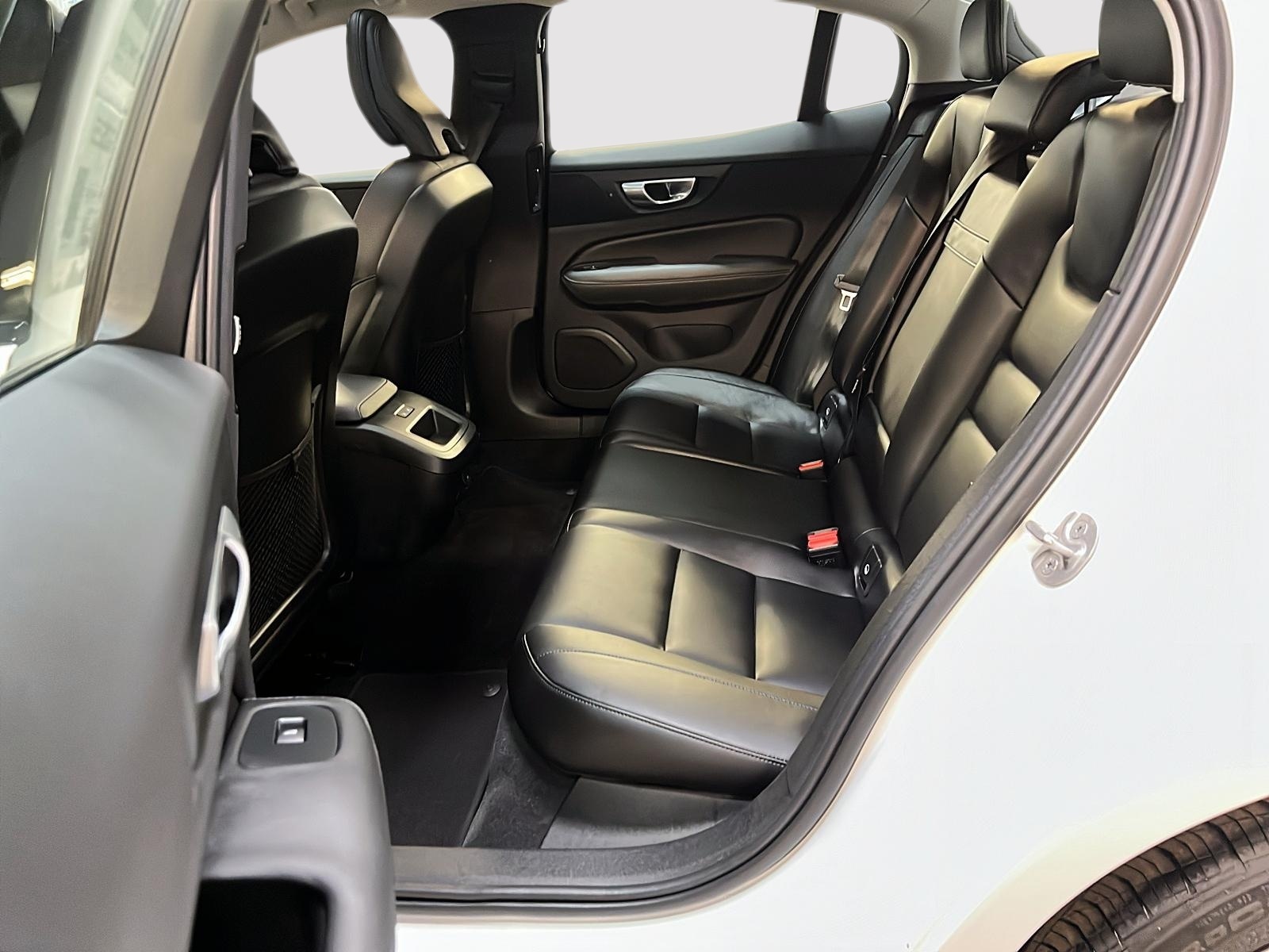 Volvo S60 B5 CORE CUIR TOIT PANO NAV 4RM 2024 - image #9