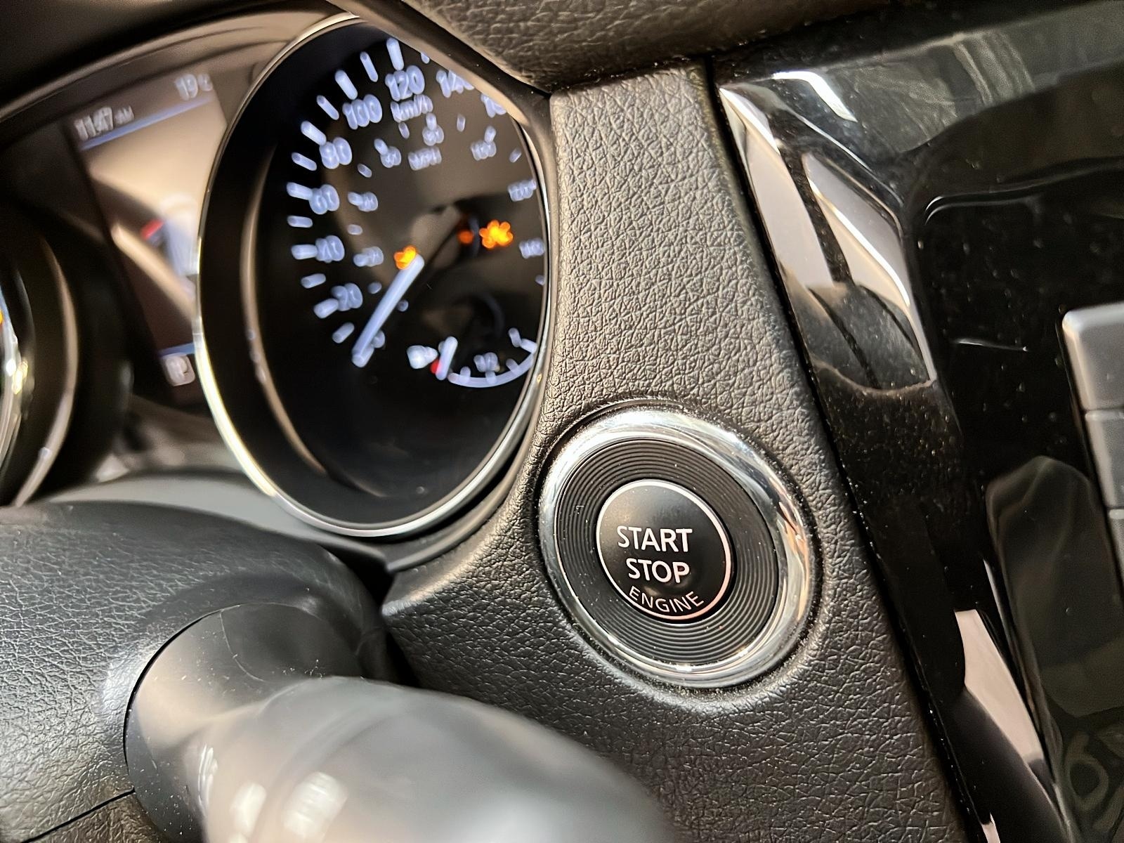 Nissan Qashqai SV TOIT 4RM 2023 - image #19