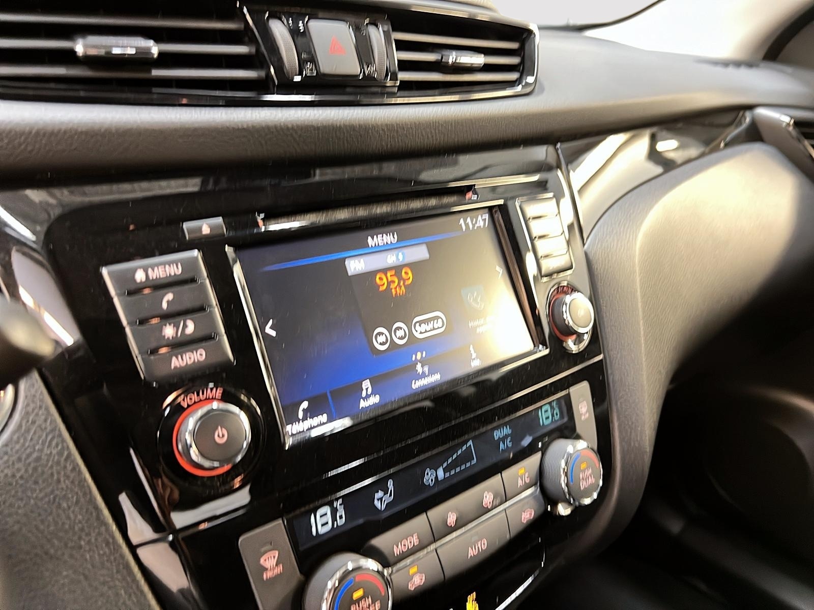 Nissan Qashqai SV TOIT 4RM 2023 - image #17