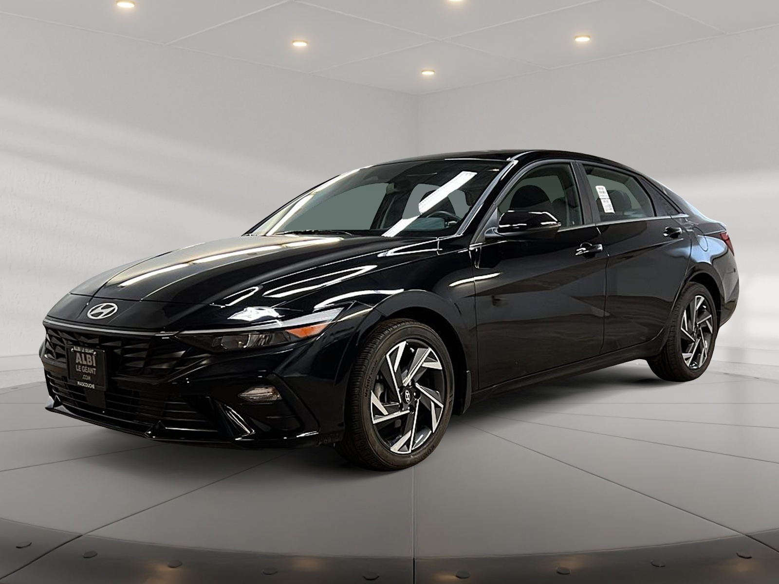 Hyundai Elantra 2024 - Image #1