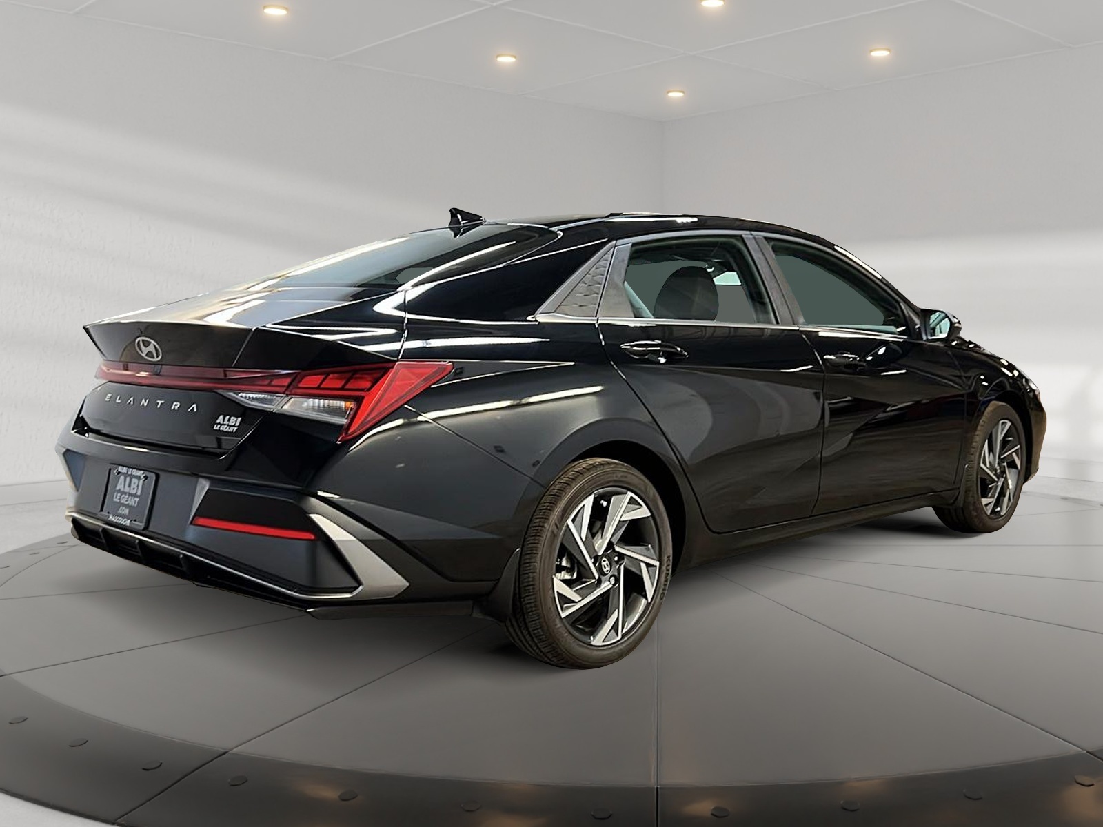 Hyundai Elantra 2024 - Image #4