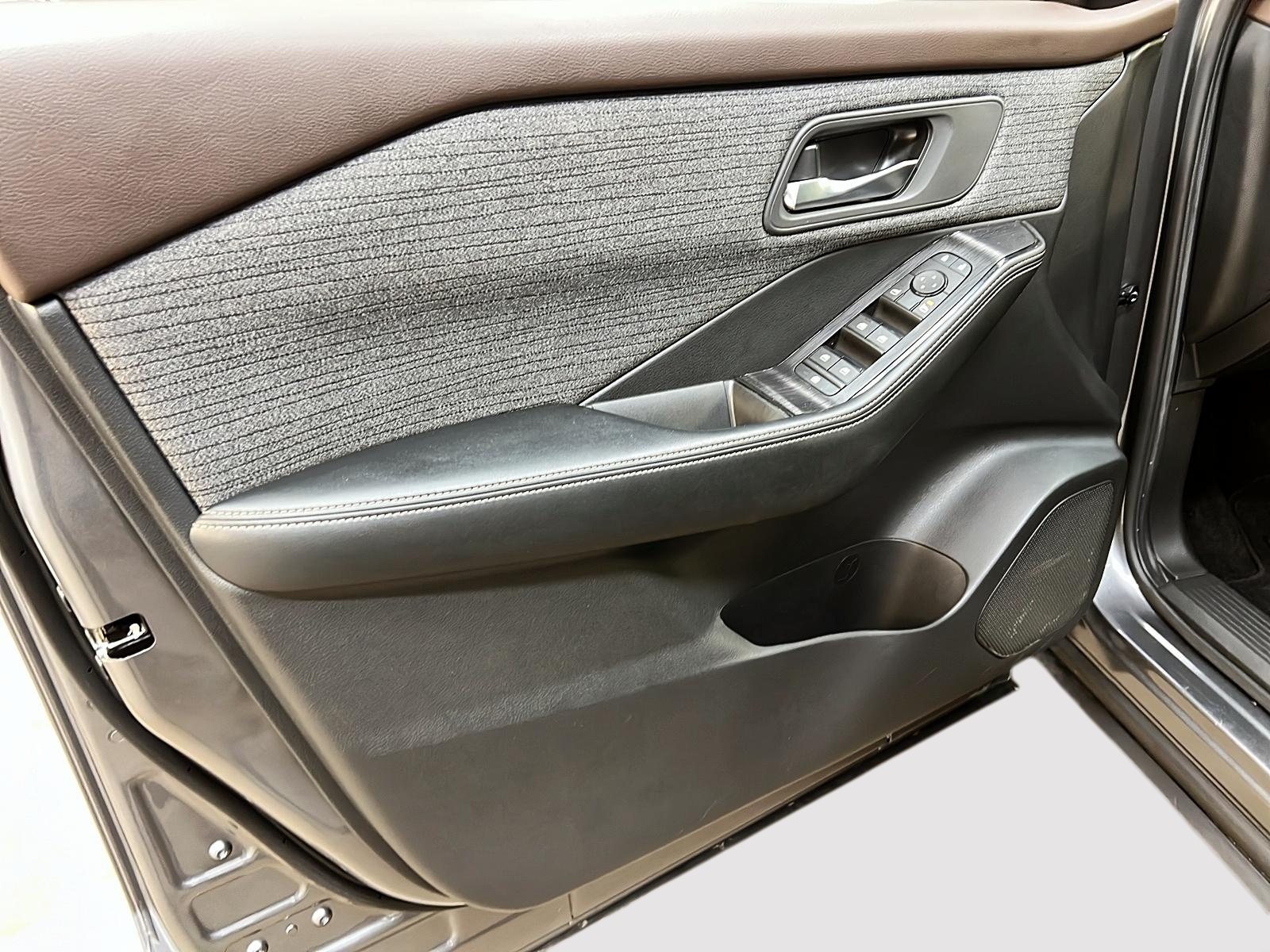 Nissan Rogue SV TOIT PANO 4RM 2023 - image #22