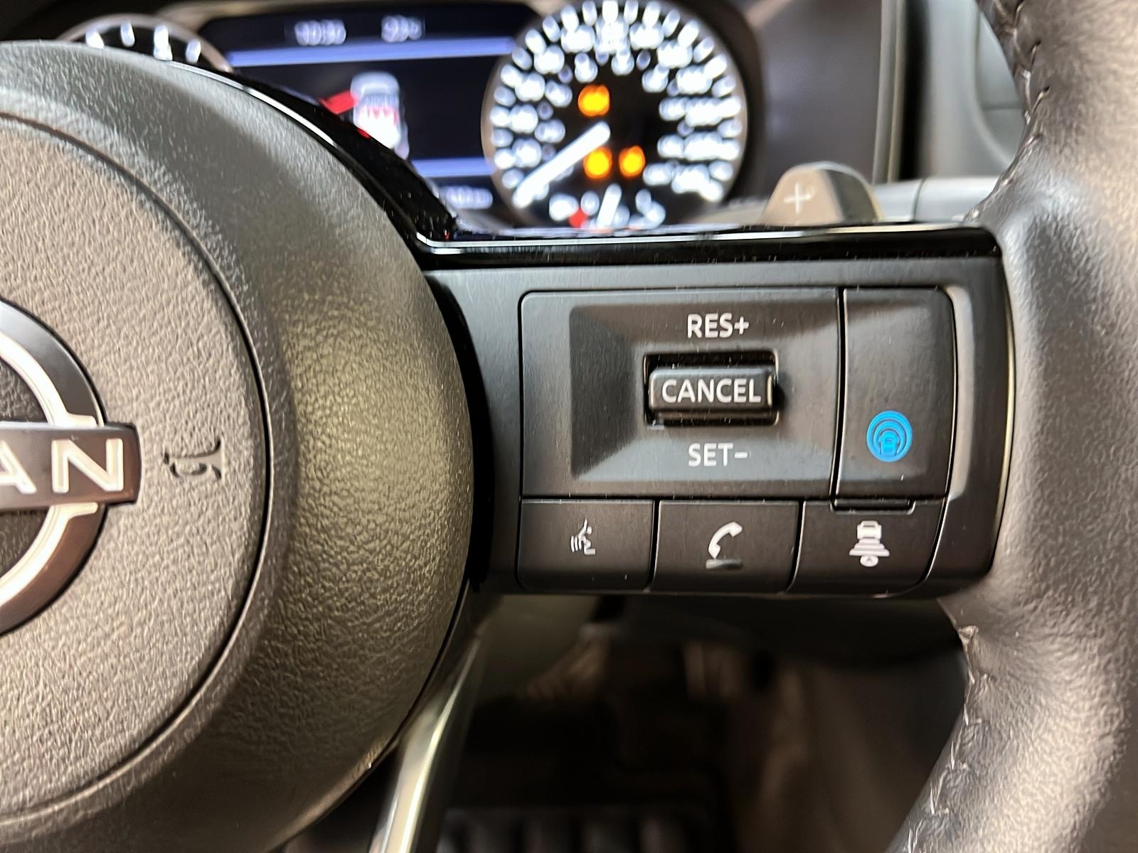 Nissan Rogue SV TOIT PANO 4RM 2023 - image #18