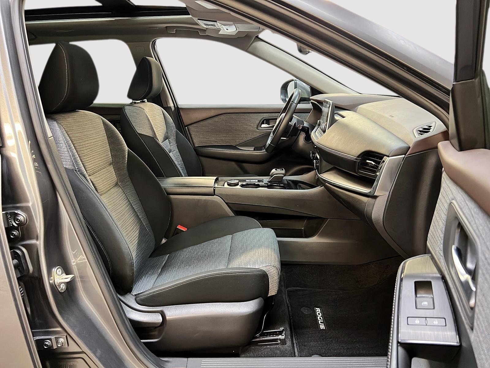 Nissan Rogue SV TOIT PANO 4RM 2023 - image #8
