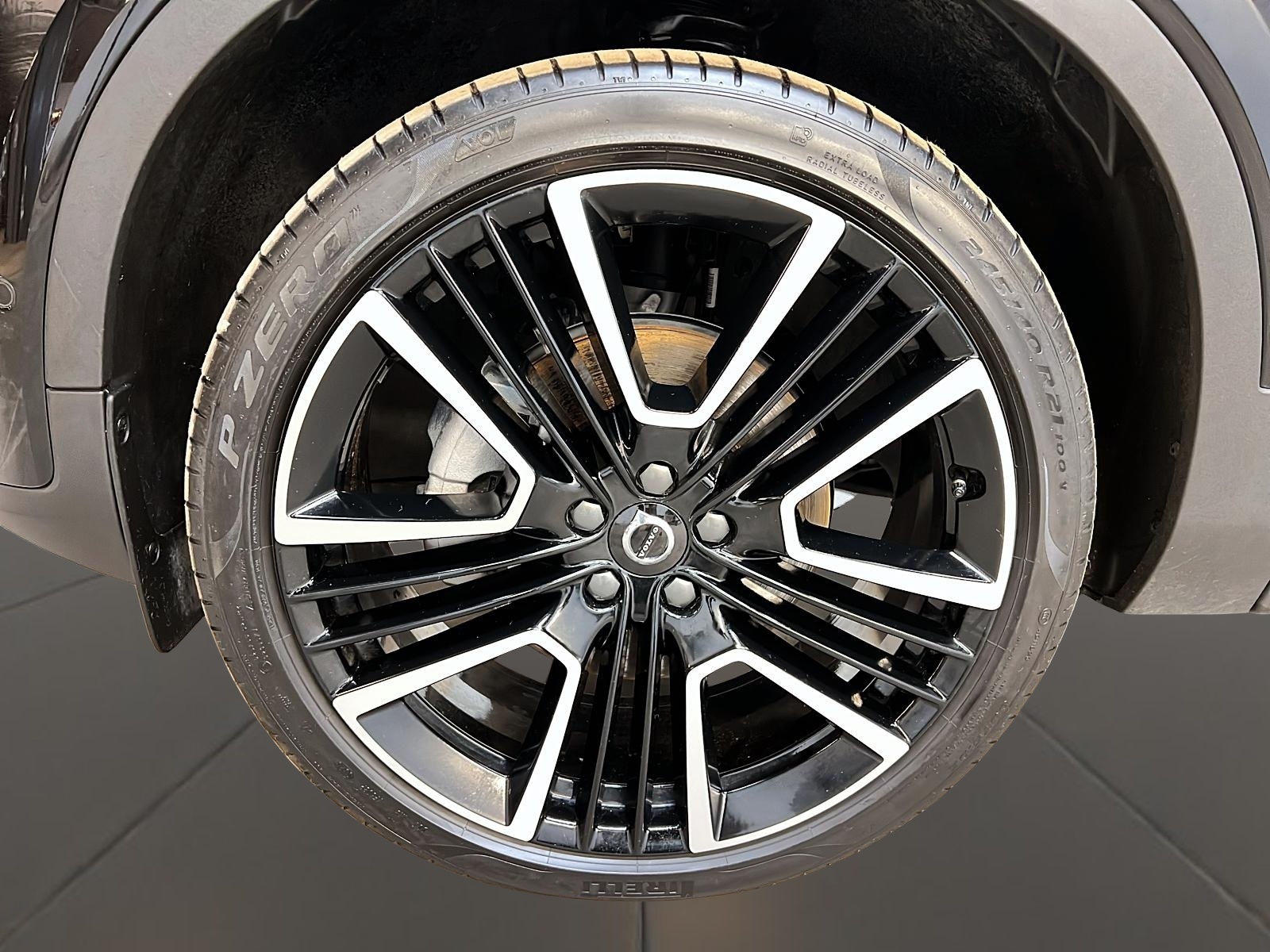 Volvo XC40 B5 ULTRA CUIR TOIT PANO NAV 4RM 2025 - image #31
