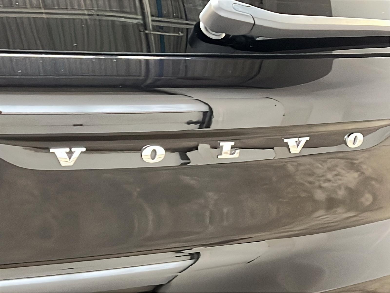 Volvo XC40 B5 ULTRA CUIR TOIT PANO NAV 4RM 2025 - image #29