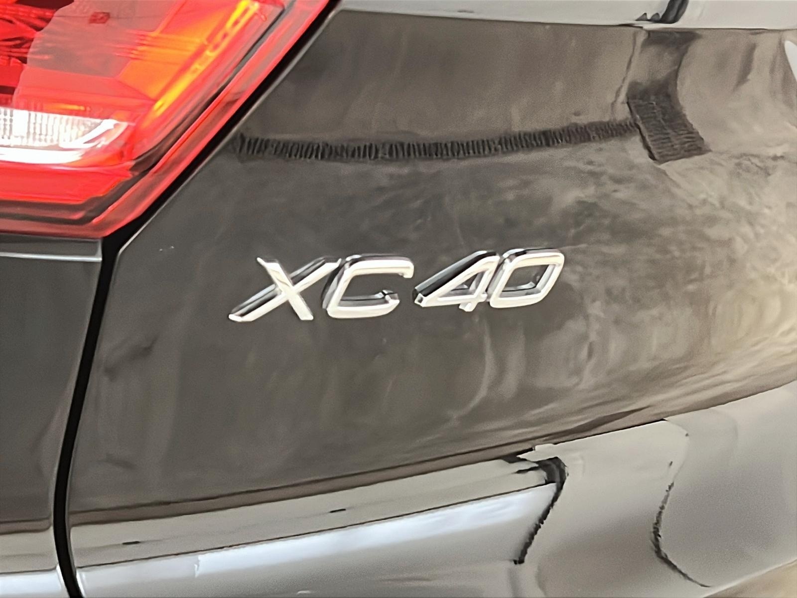 Volvo XC40 B5 ULTRA CUIR TOIT PANO NAV 4RM 2025 - image #28