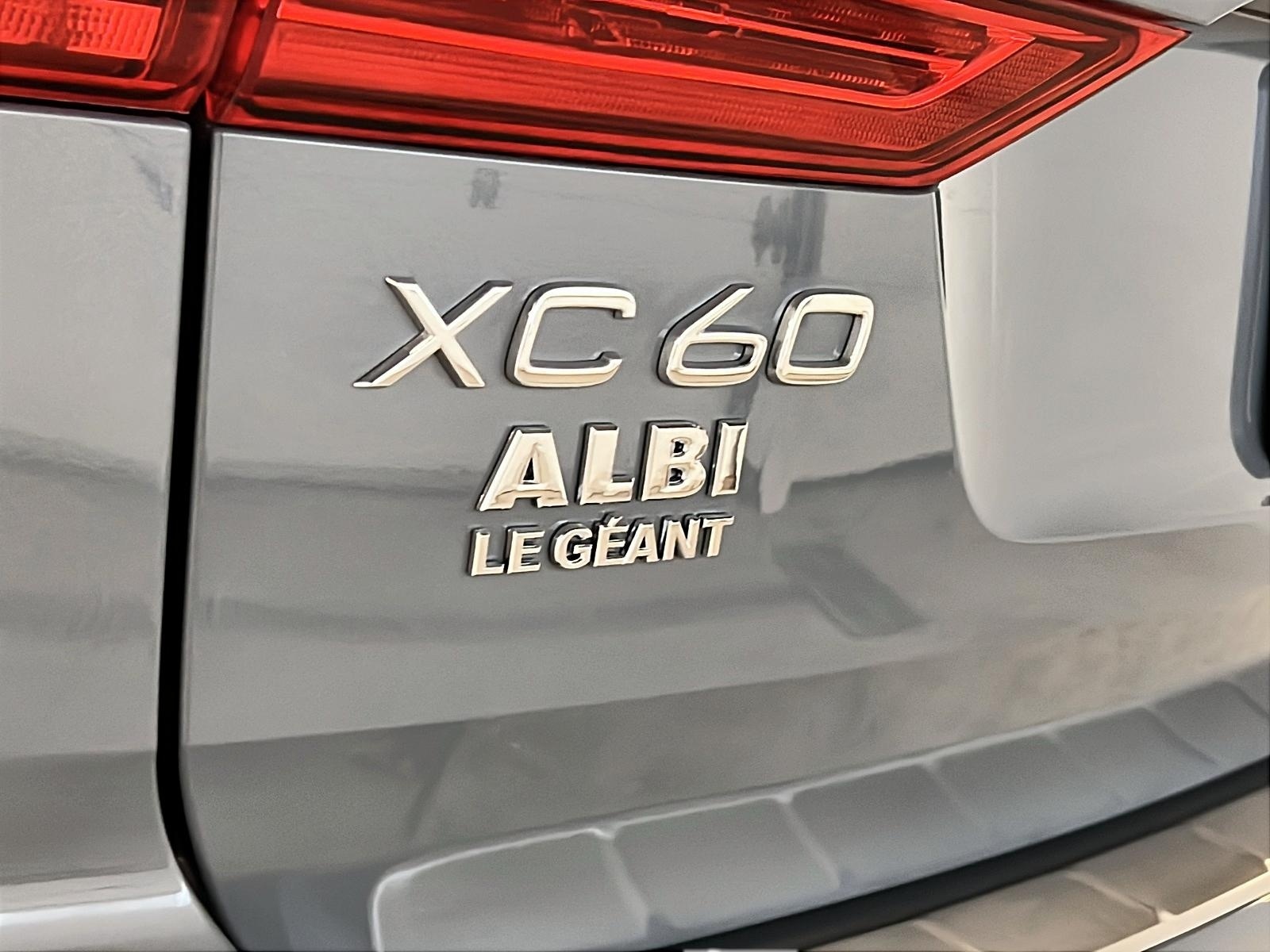 Volvo XC60 B5 PLUS DARK CUIR TOIT PANO NAV 4RM 2024 - image #29