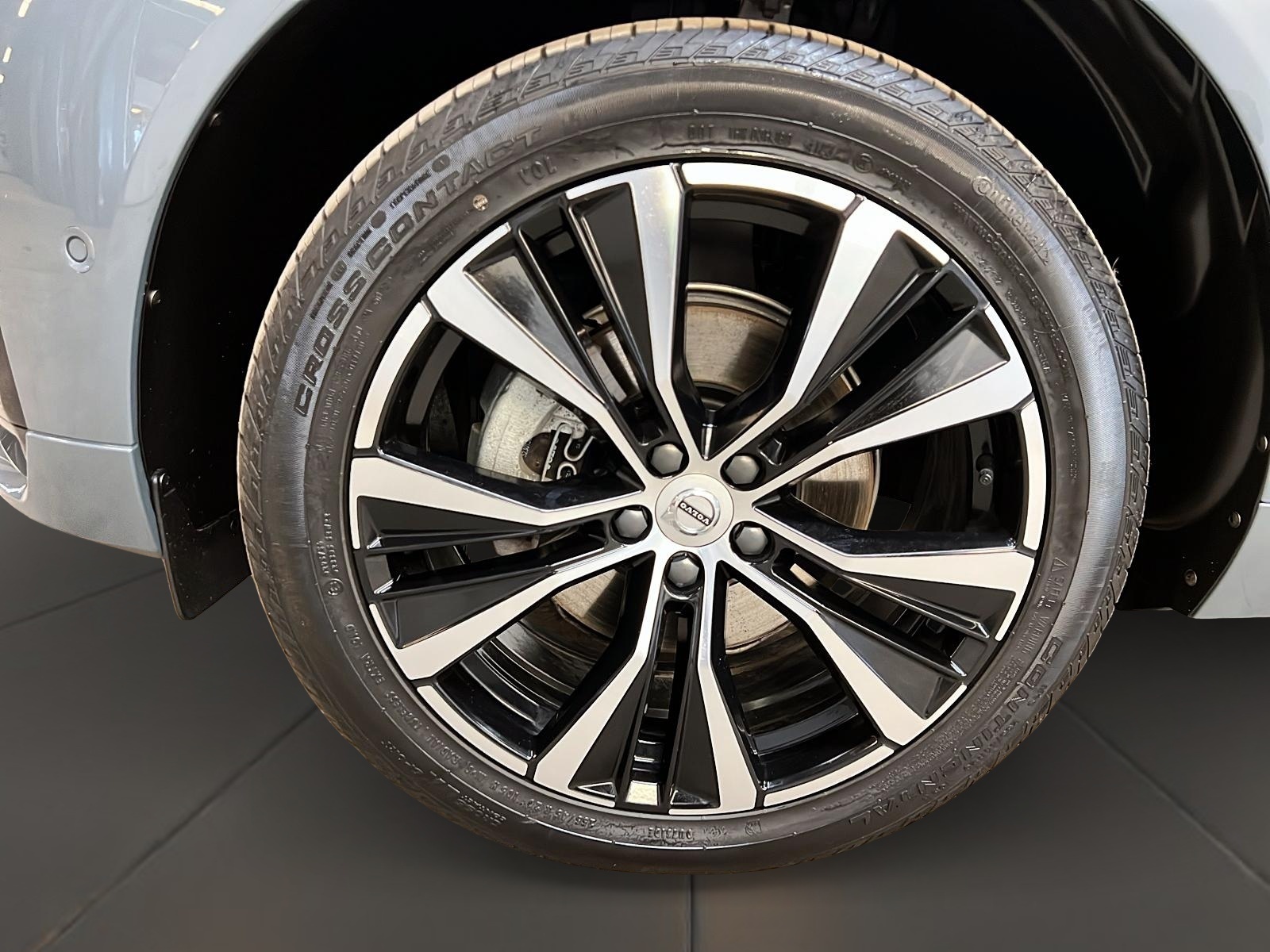 Volvo XC60 2024 - Image #32