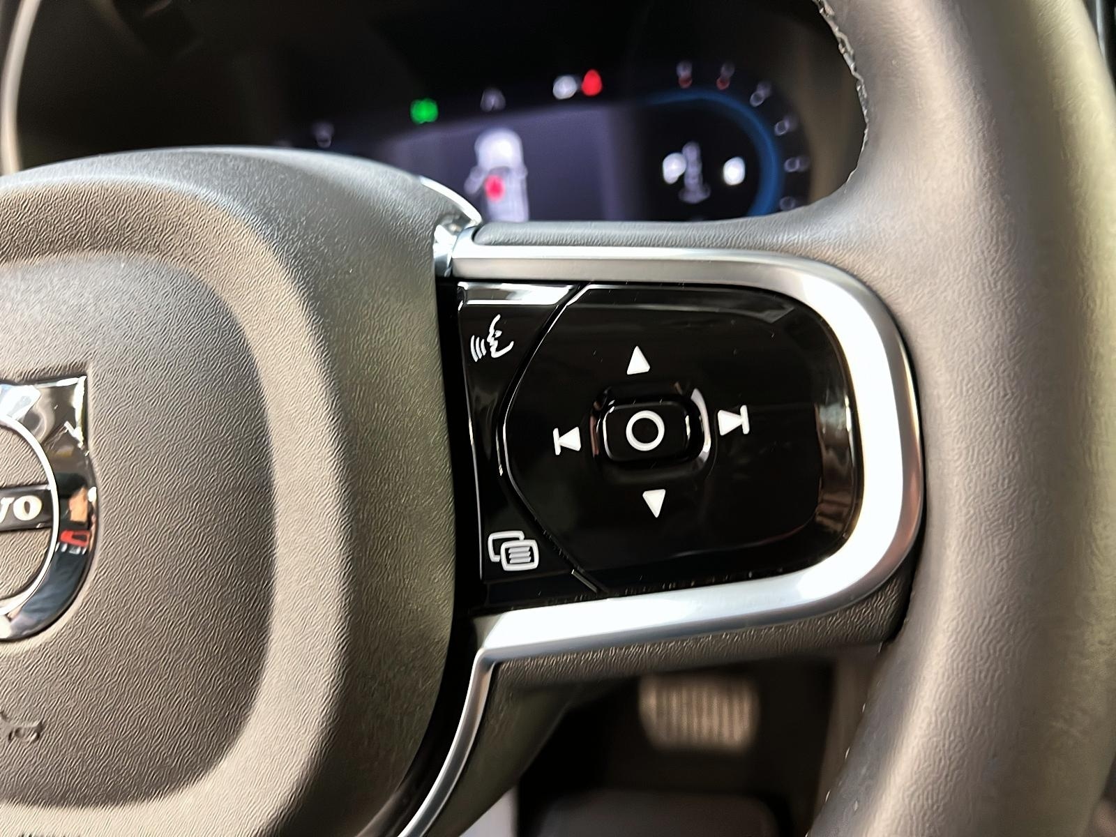 Volvo XC60 2024 - Image #22