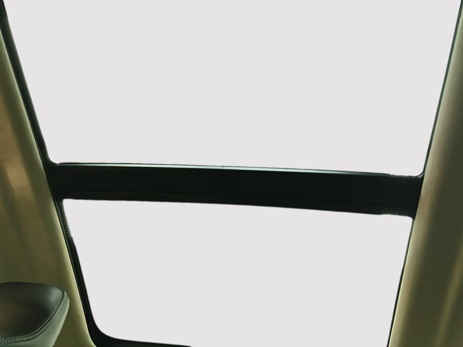 Volvo XC40 B5 PLUS CUIR TOIT PANO NAV 4RM 2025 - image #9