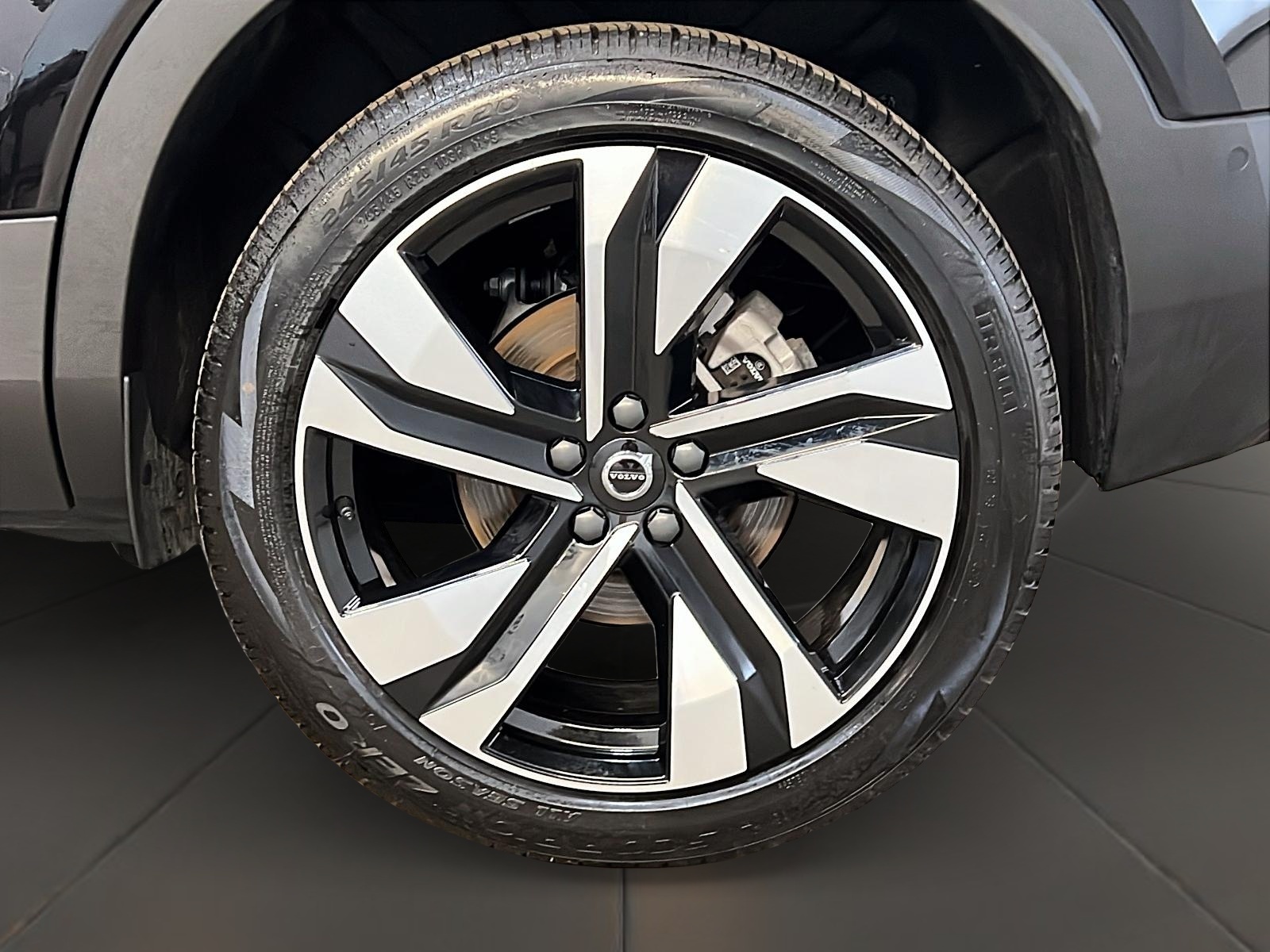 Volvo XC40 B5 PLUS CUIR TOIT PANO NAV 4RM 2025 - image #29