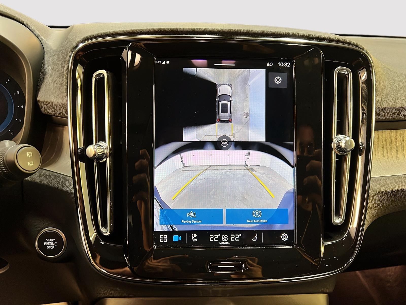 Volvo XC40 B5 PLUS CUIR TOIT PANO NAV 4RM 2025 - image #19