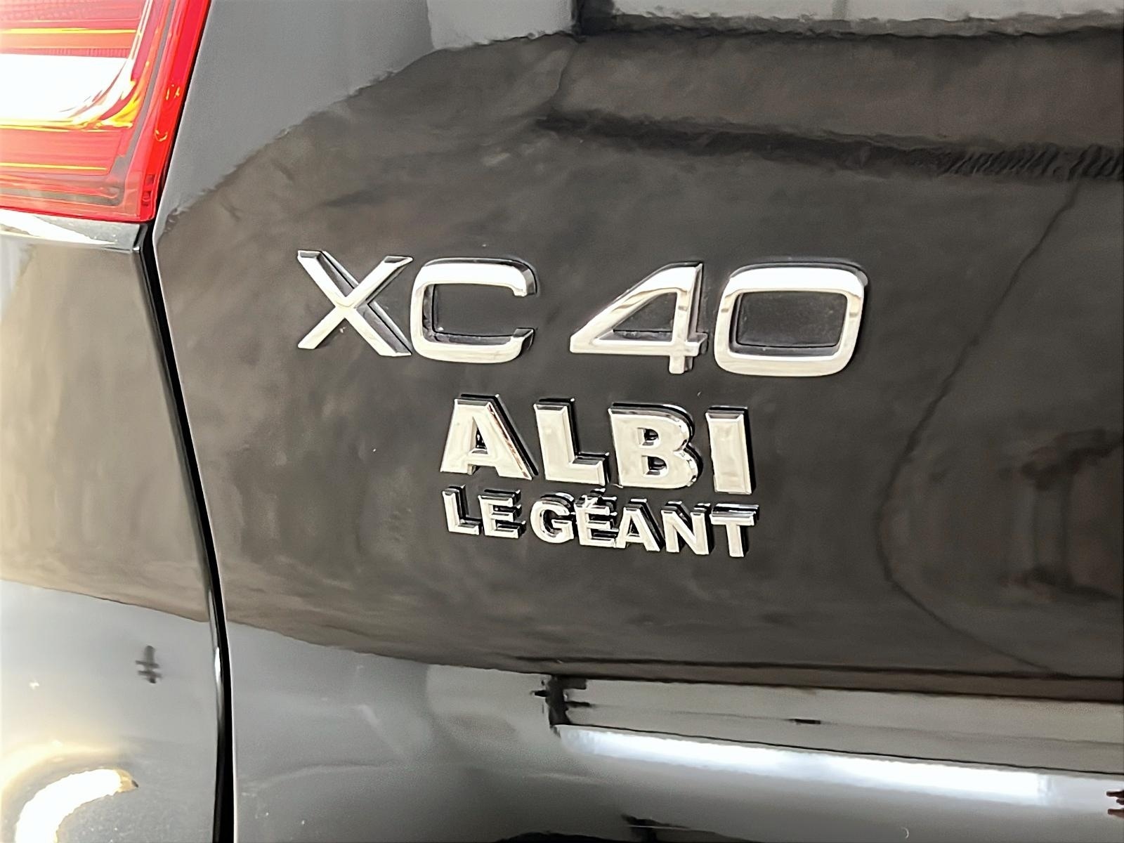 Volvo XC40 B5 PLUS CUIR TOIT PANO NAV 4RM 2025 - image #28