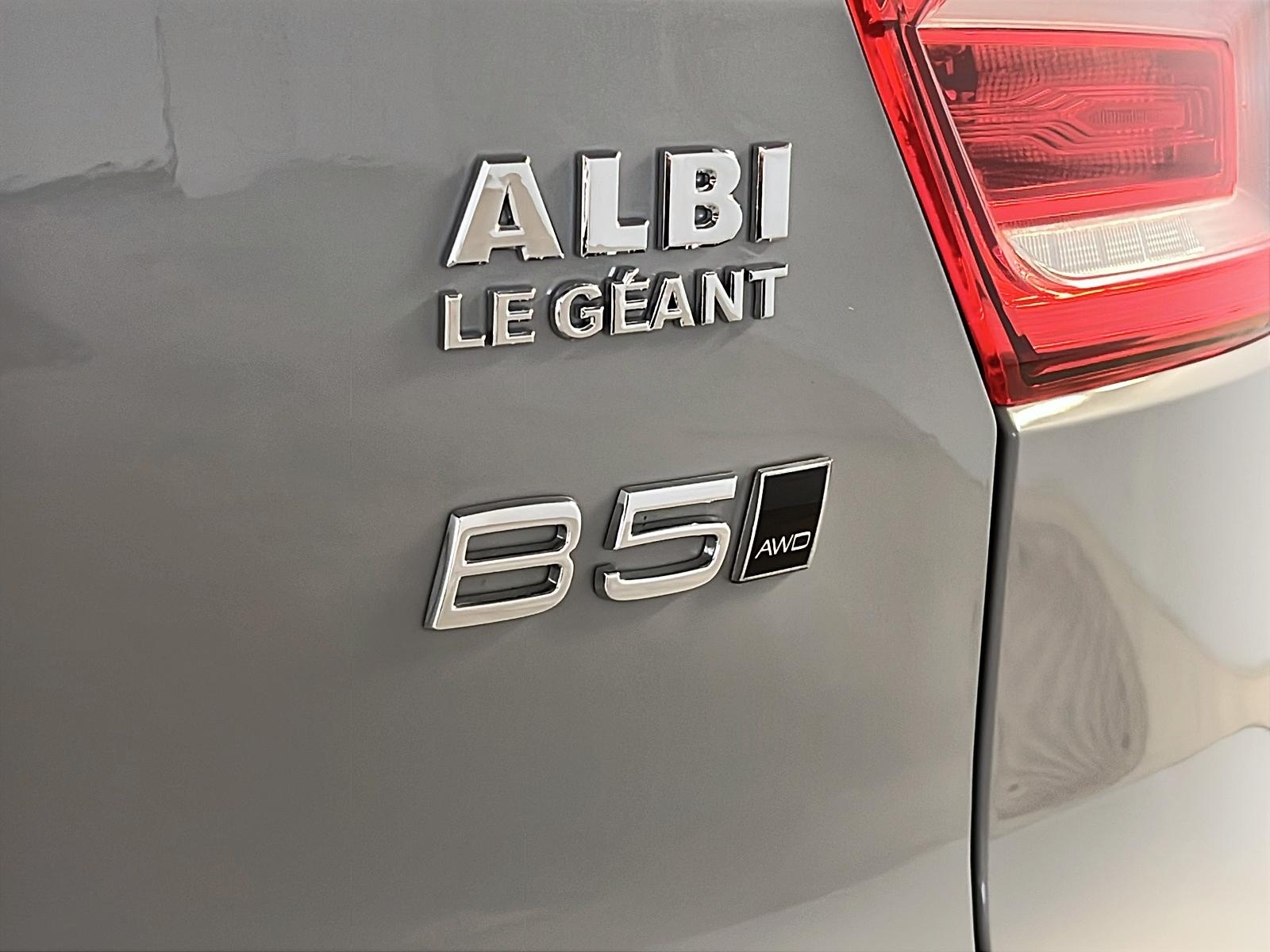 Volvo XC40 2025 - Image #28