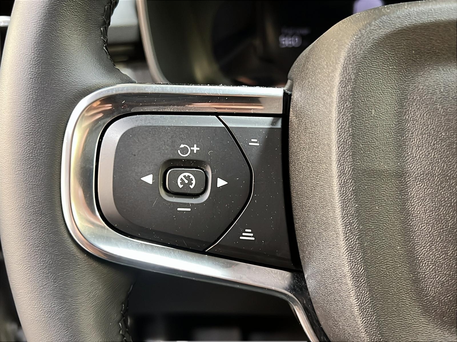 Volvo XC40 2025 - Image #22