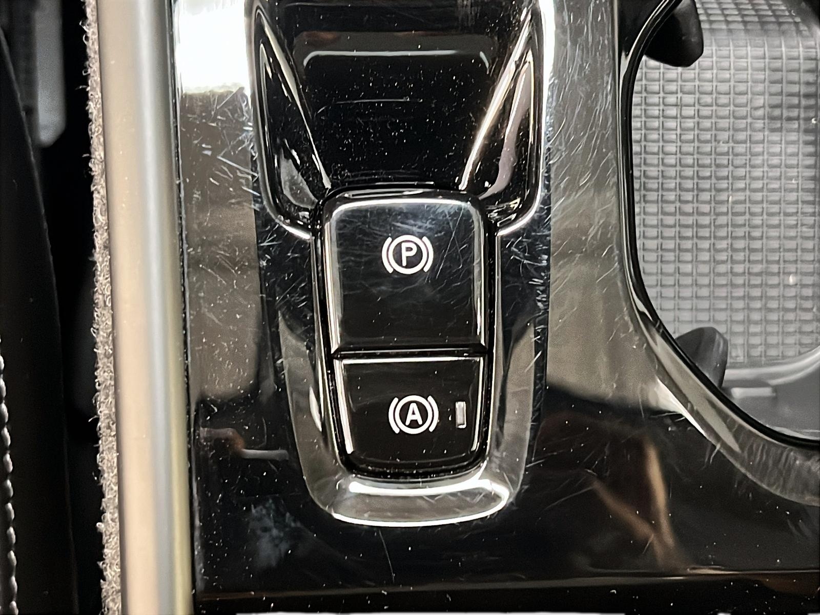 Volvo XC40 2025 - Image #15
