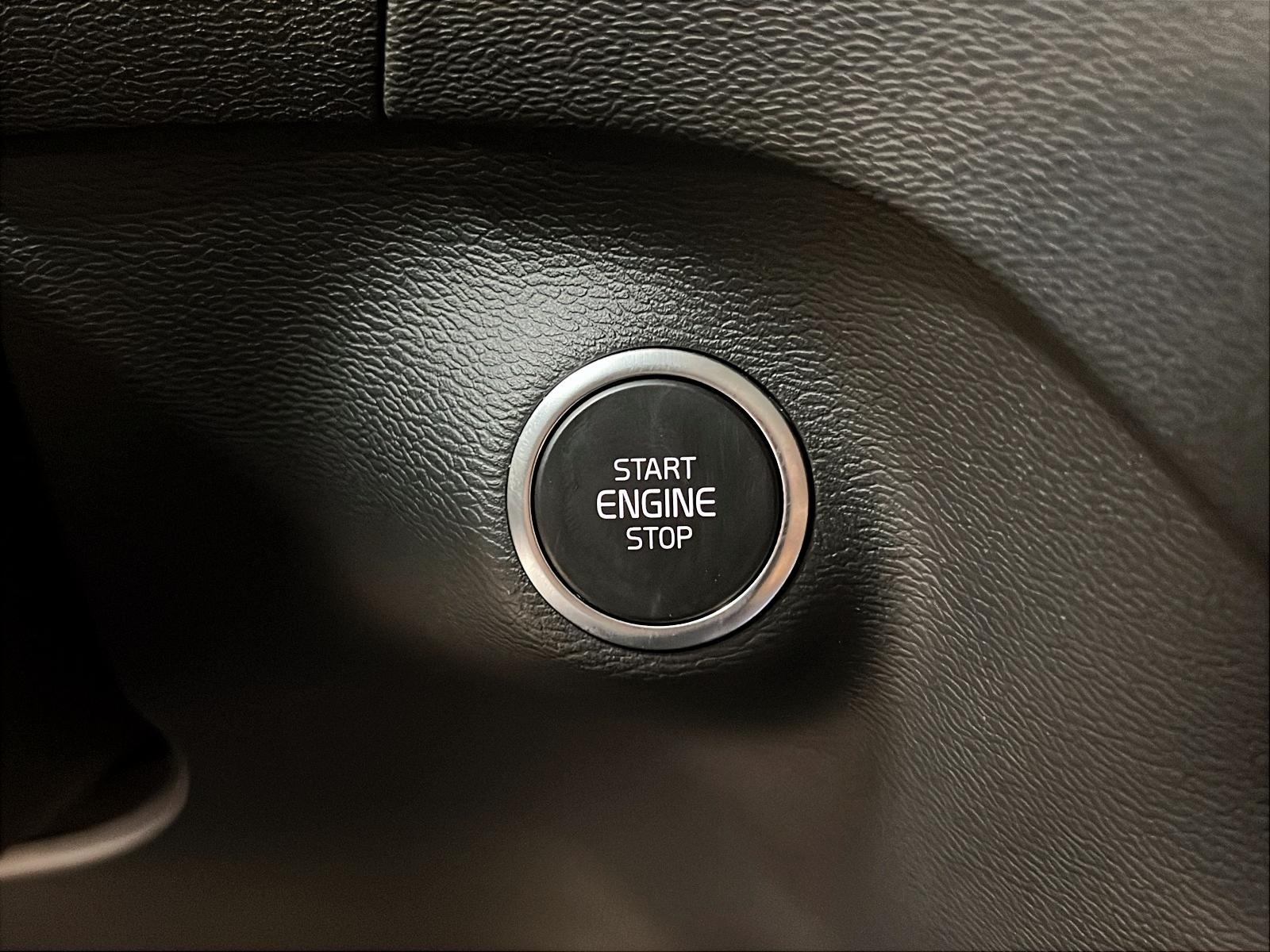 Volvo XC40 2025 - Image #20