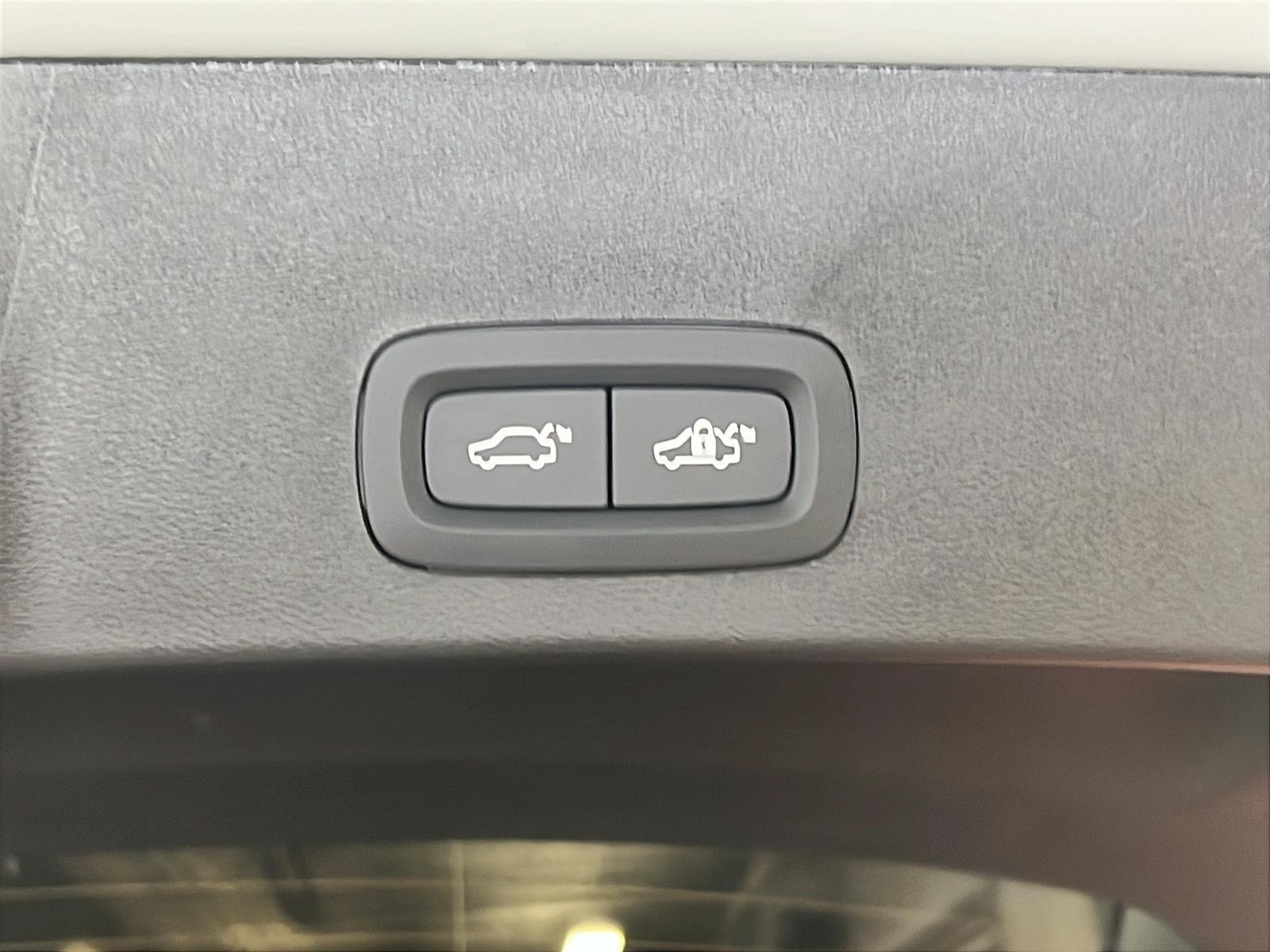 Volvo XC40 2025 - Image #14