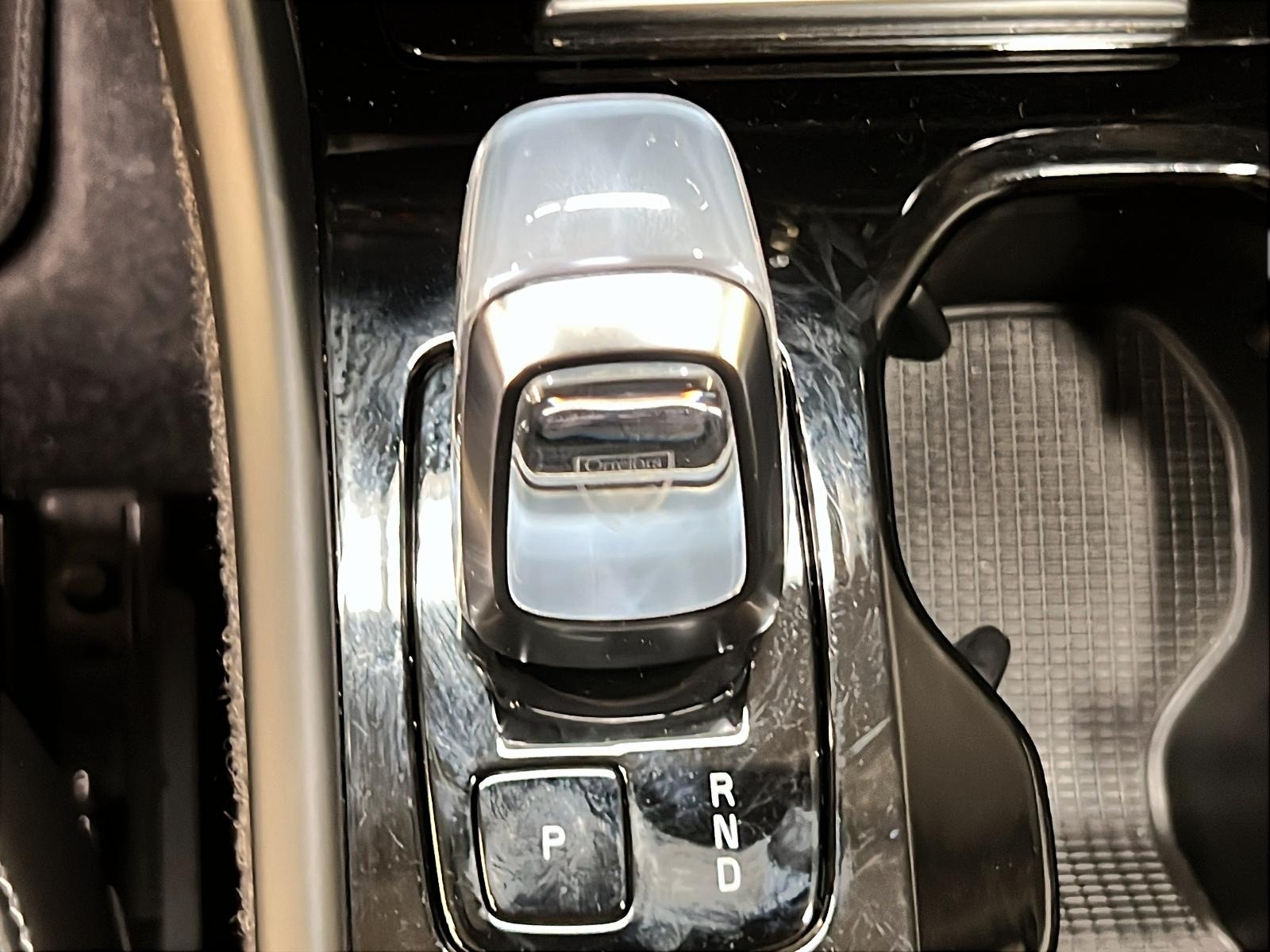 Volvo XC40 2025 - Image #16