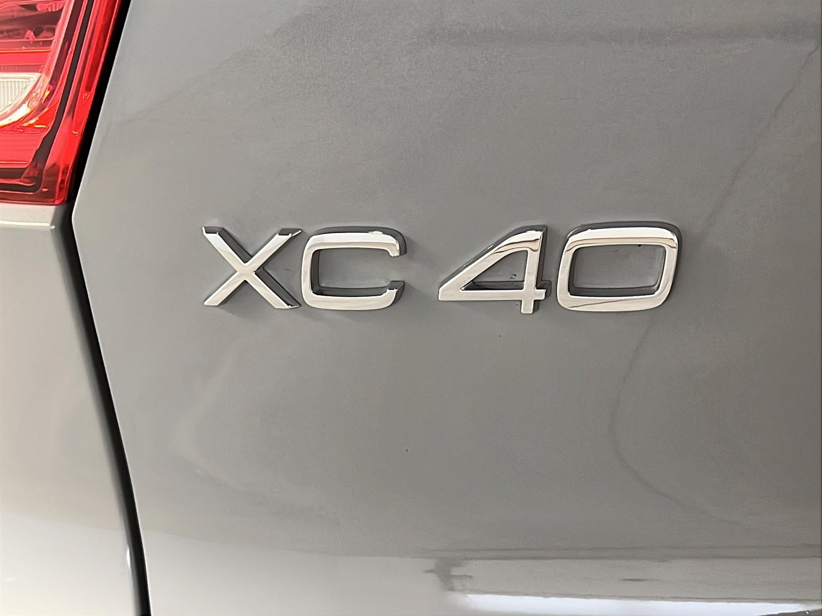Volvo XC40 B5 PLUS DARK CUIR TOIT PANO NAV 4RM 2025 - image #27