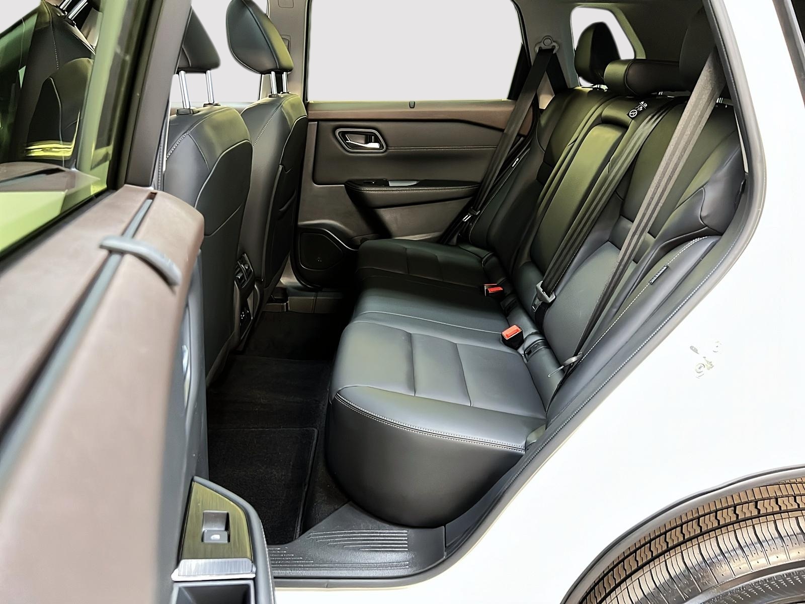 Nissan Rogue SV MIDNIGHT CUIR TOIT PANO 4RM 2023 - image #9