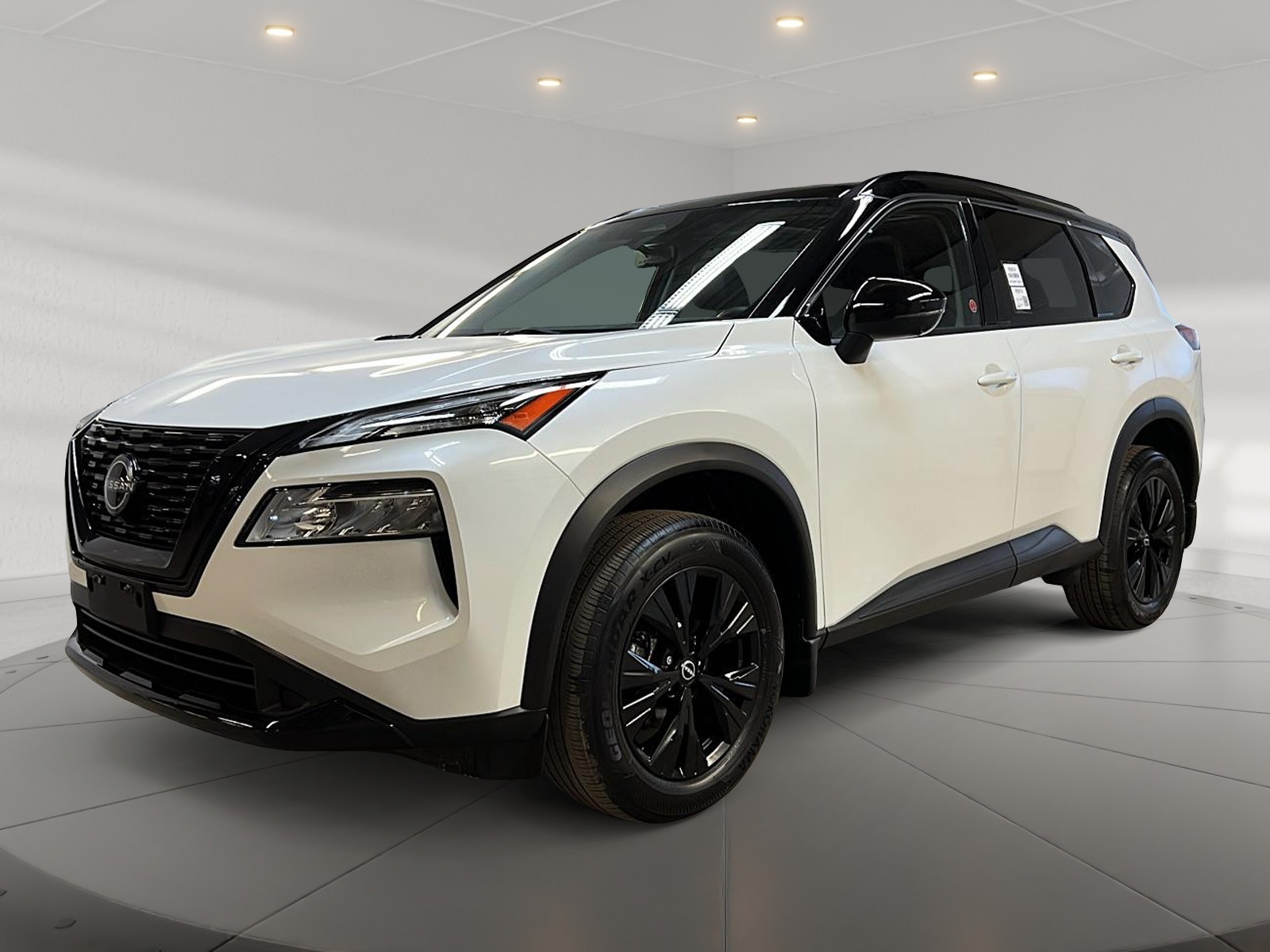 Nissan Rogue SV MIDNIGHT CUIR TOIT PANO 4RM 2023 - image #1