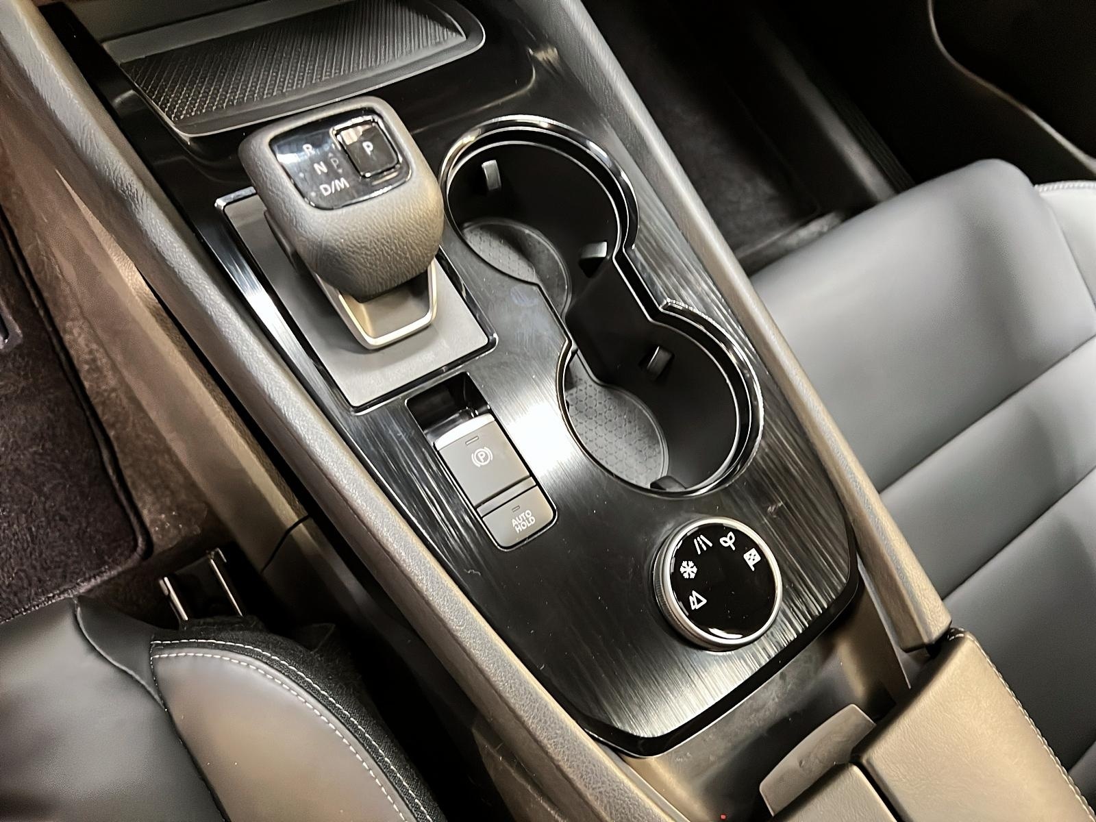 Nissan Rogue SV MIDNIGHT CUIR TOIT PANO 4RM 2023 - image #16