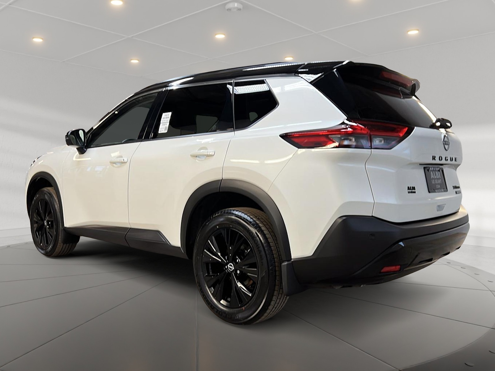 Nissan Rogue SV MIDNIGHT CUIR TOIT PANO 4RM 2023 - image #6