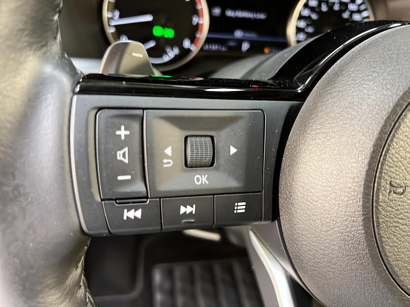 Nissan Rogue SV MIDNIGHT CUIR TOIT PANO 4RM 2023 - image #22