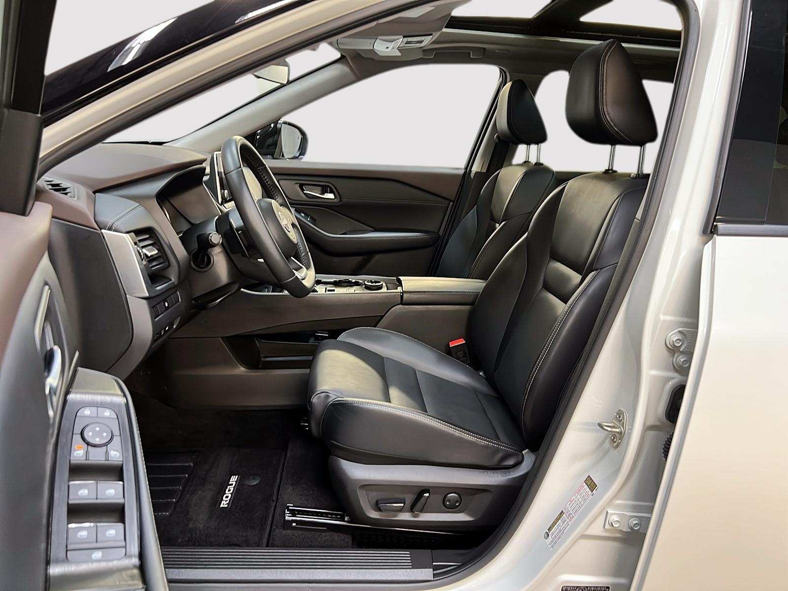 Nissan Rogue SV MIDNIGHT CUIR TOIT PANO 4RM 2023 - image #7