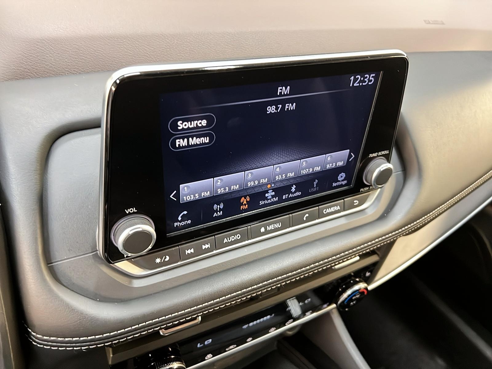 Nissan Rogue SV MIDNIGHT CUIR TOIT PANO 4RM 2023 - image #18